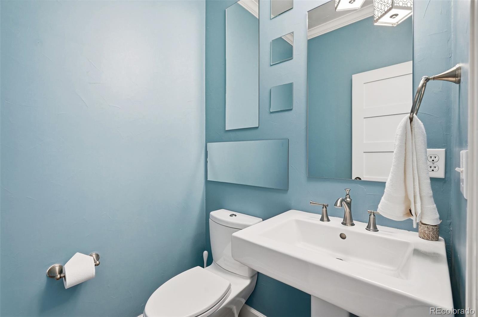 MLS Image #19 for 2515 s clayton street,denver, Colorado