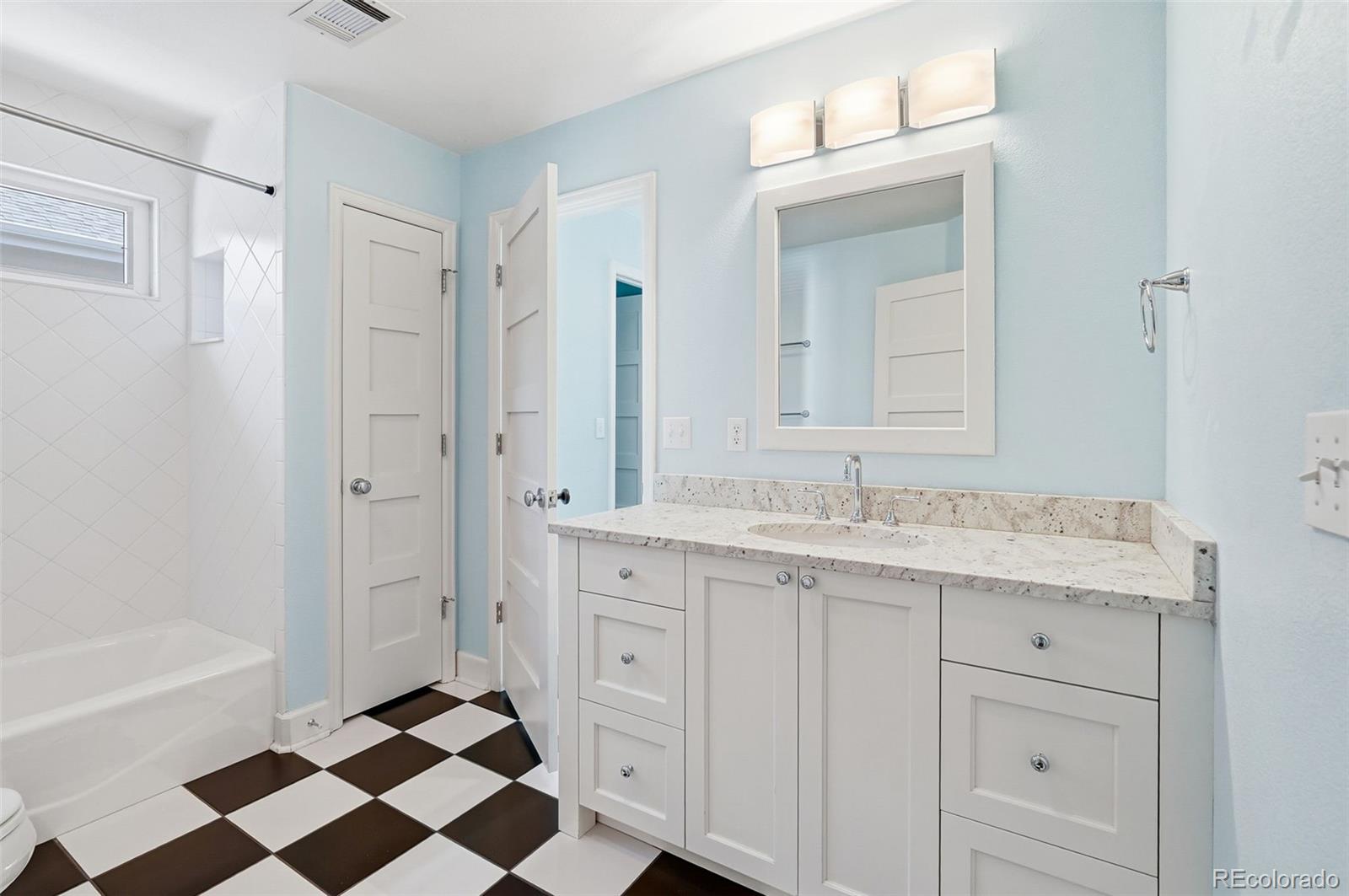 MLS Image #33 for 2515 s clayton street,denver, Colorado