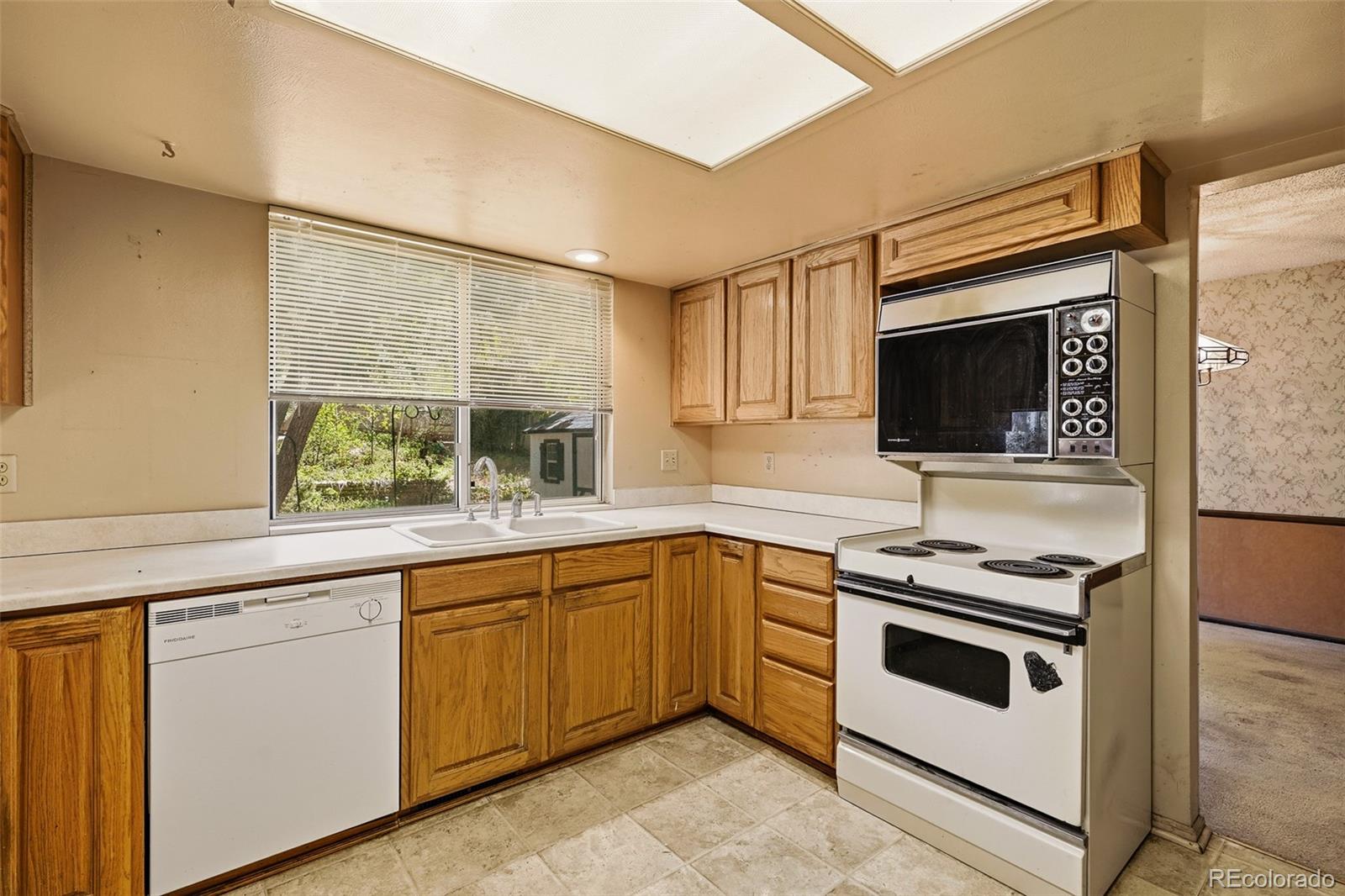 MLS Image #13 for 5492 s richfield way,centennial, Colorado