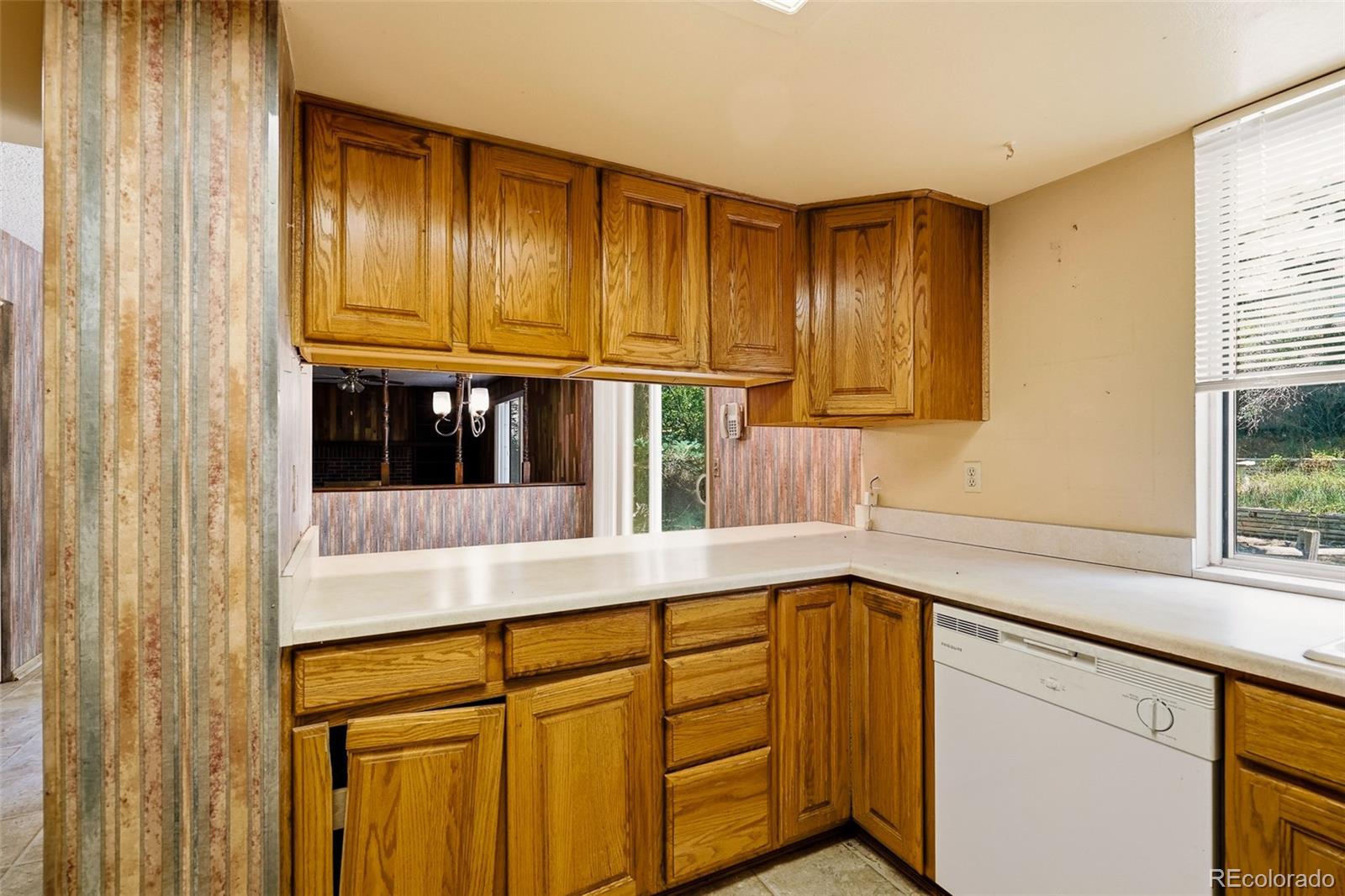 MLS Image #14 for 5492 s richfield way,centennial, Colorado