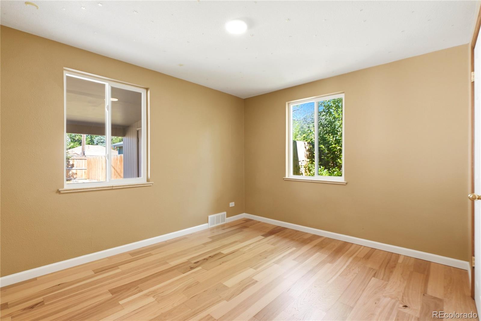 MLS Image #21 for 2127  niagara street,denver, Colorado