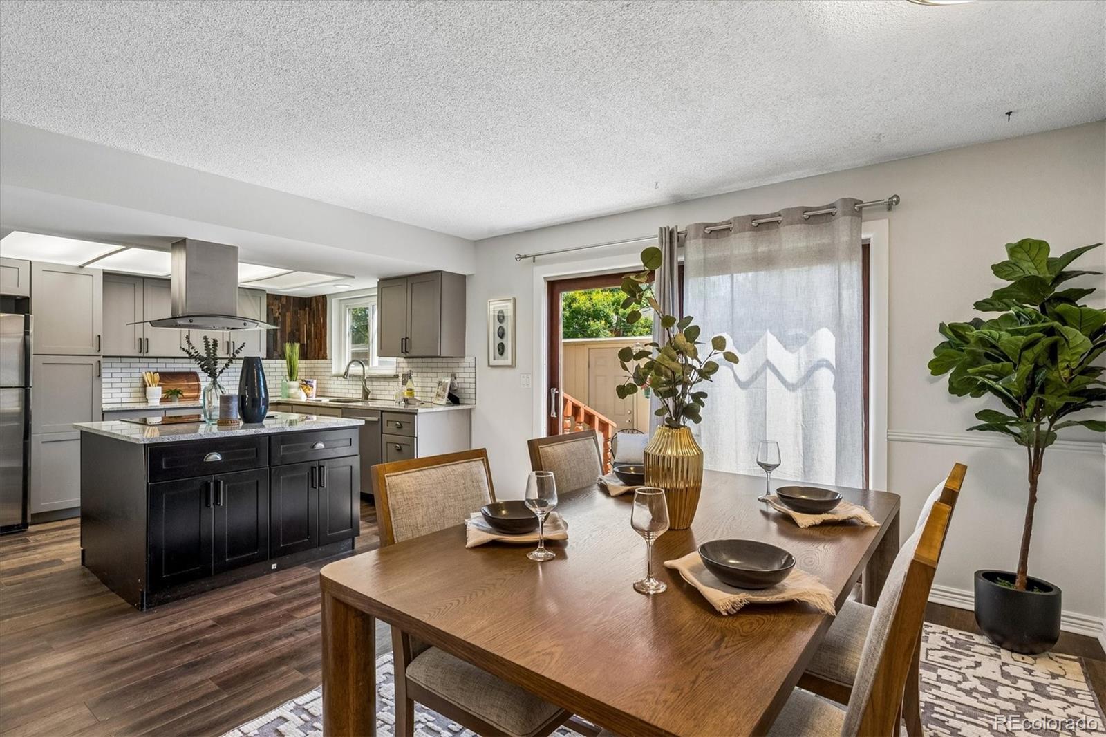 MLS Image #11 for 3952 s yosemite street,denver, Colorado