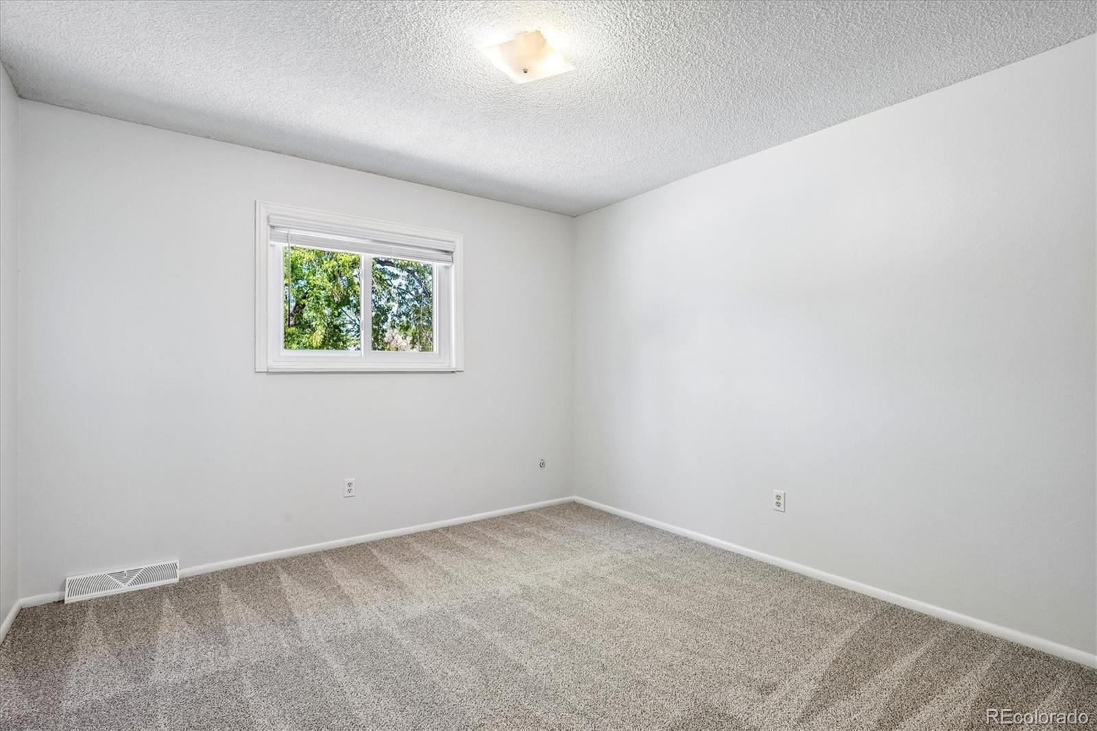 MLS Image #20 for 3952 s yosemite street,denver, Colorado