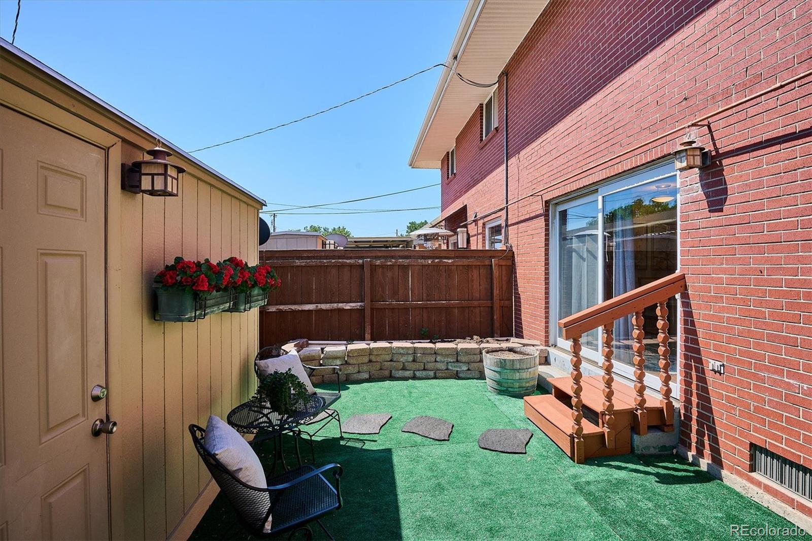 MLS Image #27 for 3952 s yosemite street,denver, Colorado