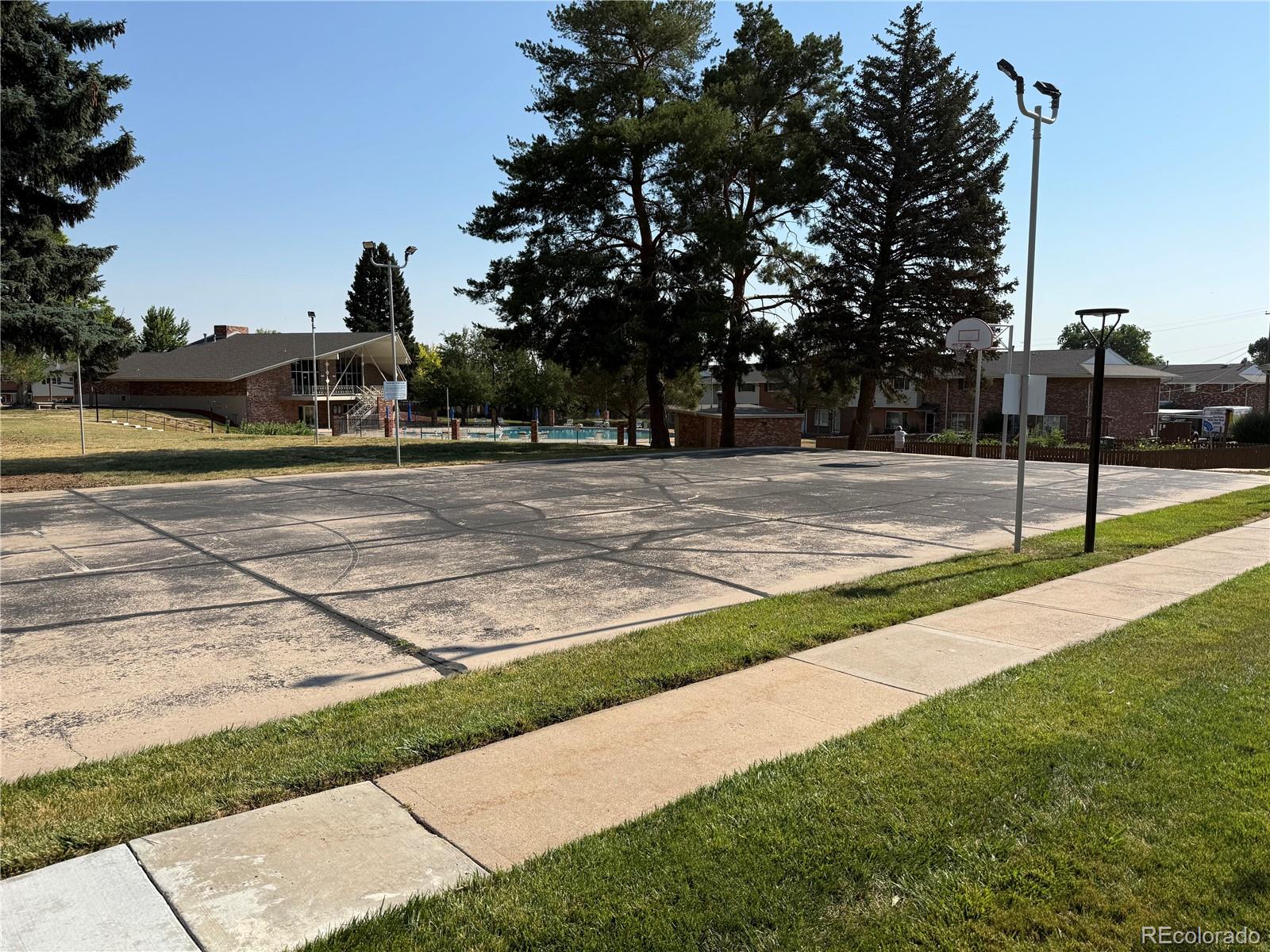 MLS Image #33 for 3952 s yosemite street,denver, Colorado