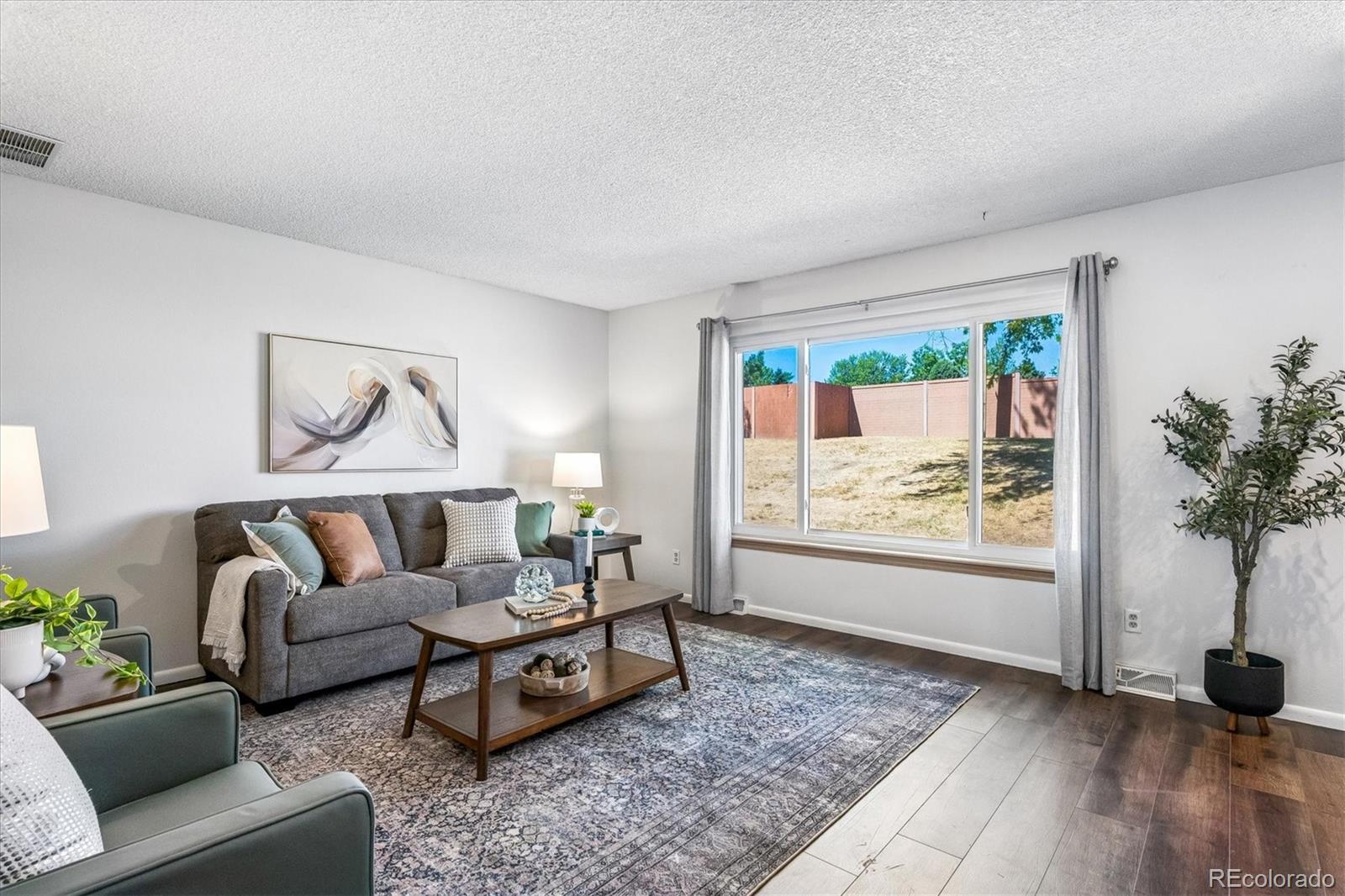 MLS Image #4 for 3952 s yosemite street,denver, Colorado