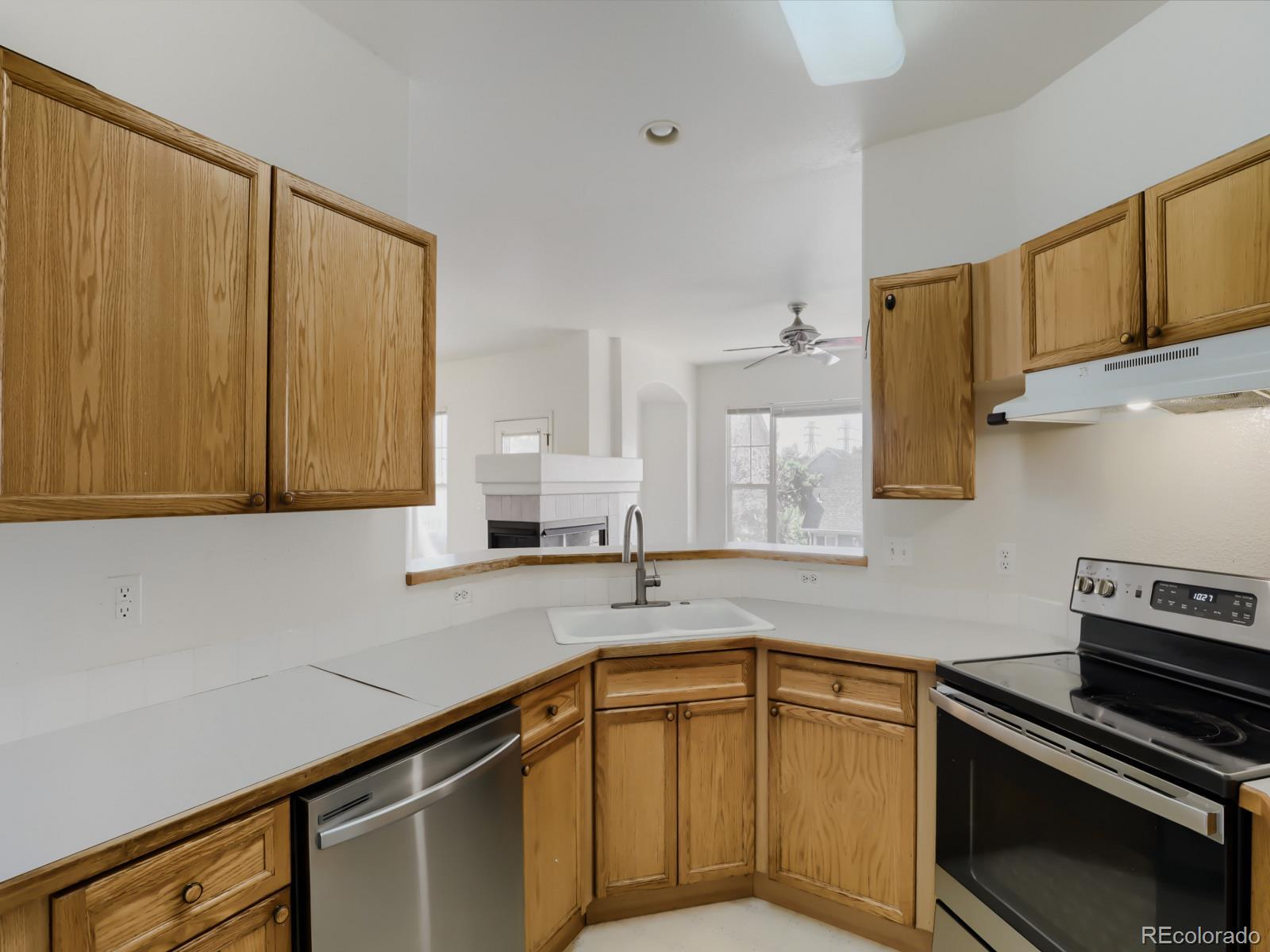 MLS Image #2 for 20026 e lasalle drive,aurora, Colorado