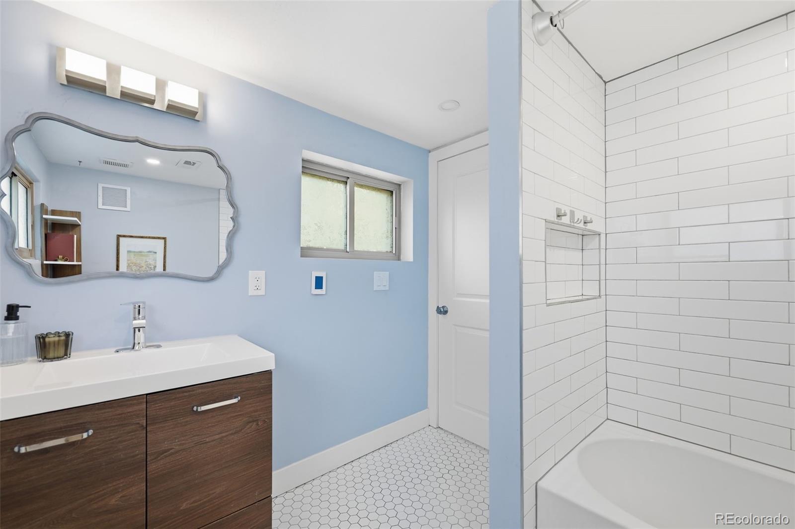 MLS Image #11 for 2670  olive street,denver, Colorado