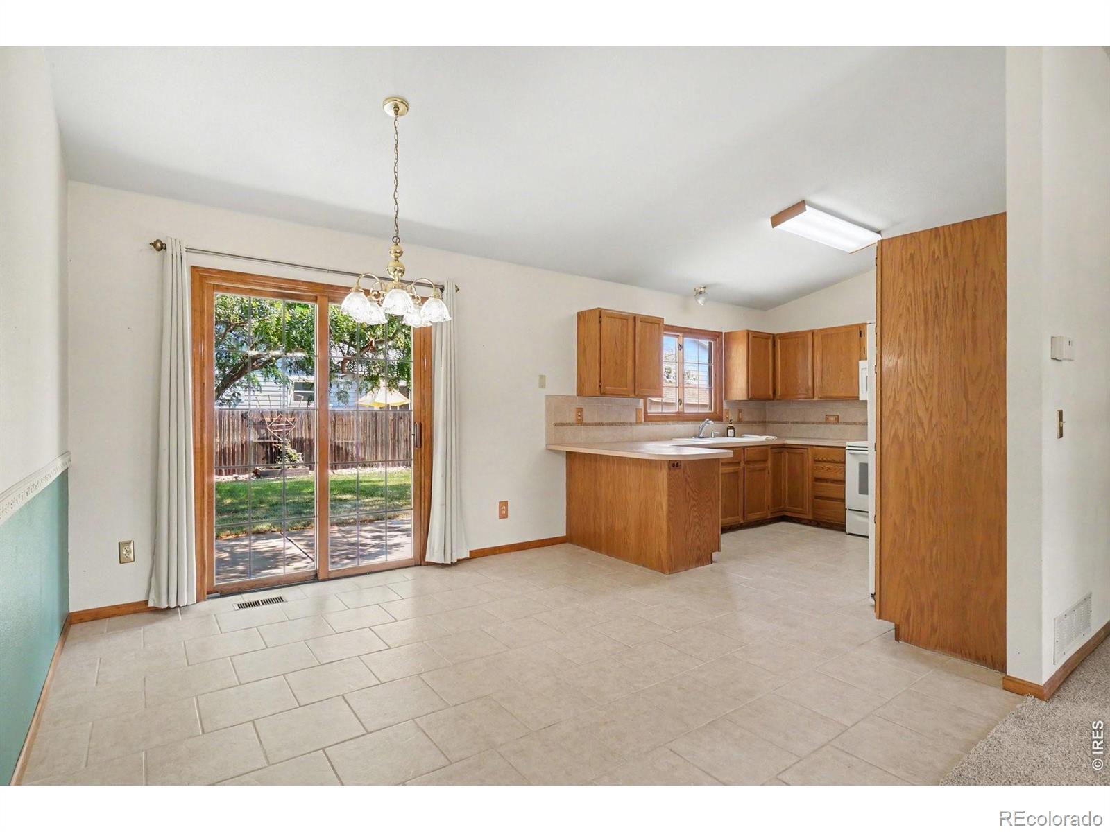 MLS Image #6 for 627 e 42nd street,loveland, Colorado