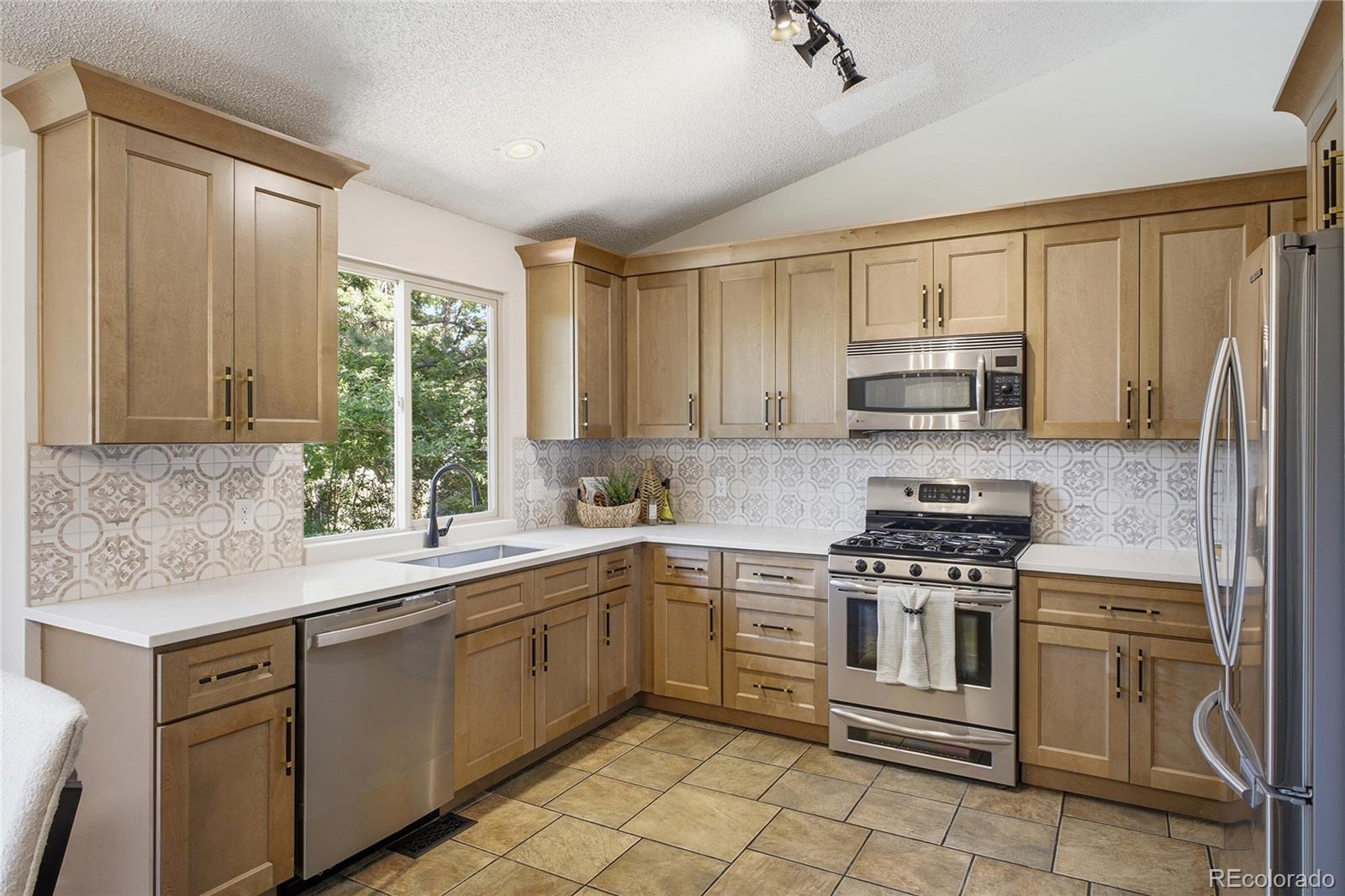 MLS Image #7 for 13711  yank way,arvada, Colorado