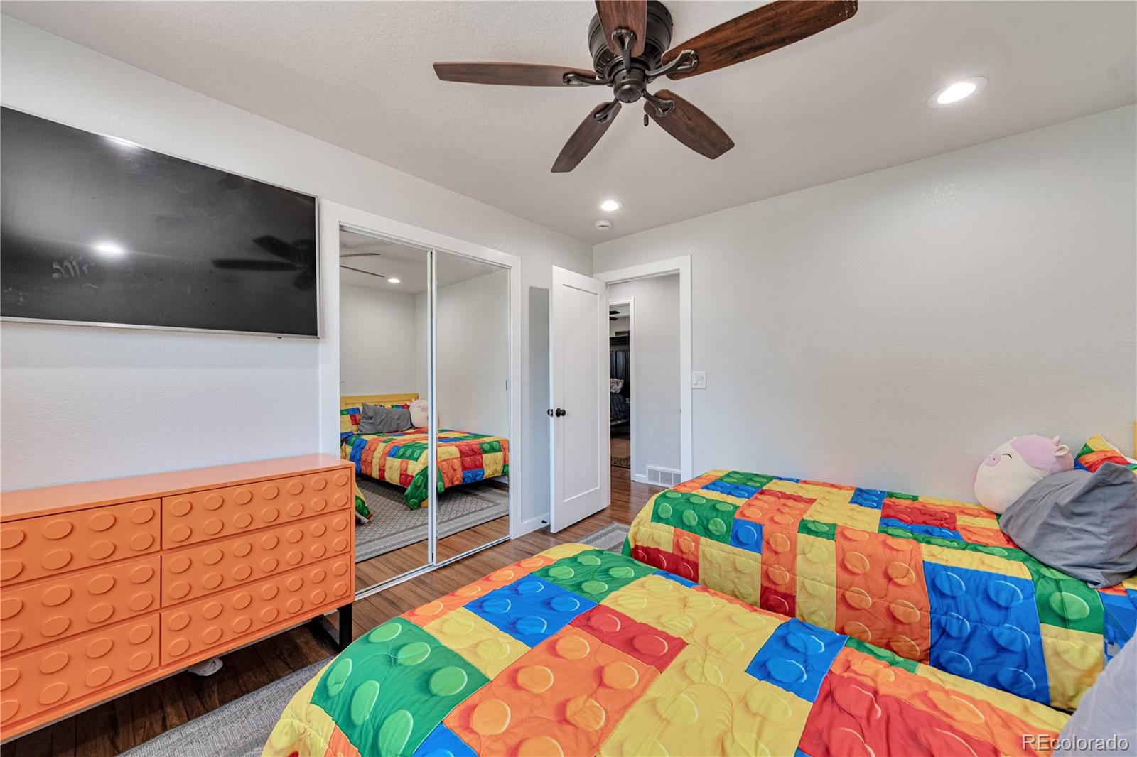 MLS Image #15 for 3298 s olathe way,aurora, Colorado