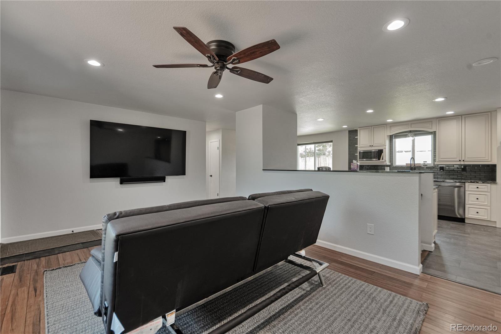 MLS Image #6 for 3298 s olathe way,aurora, Colorado