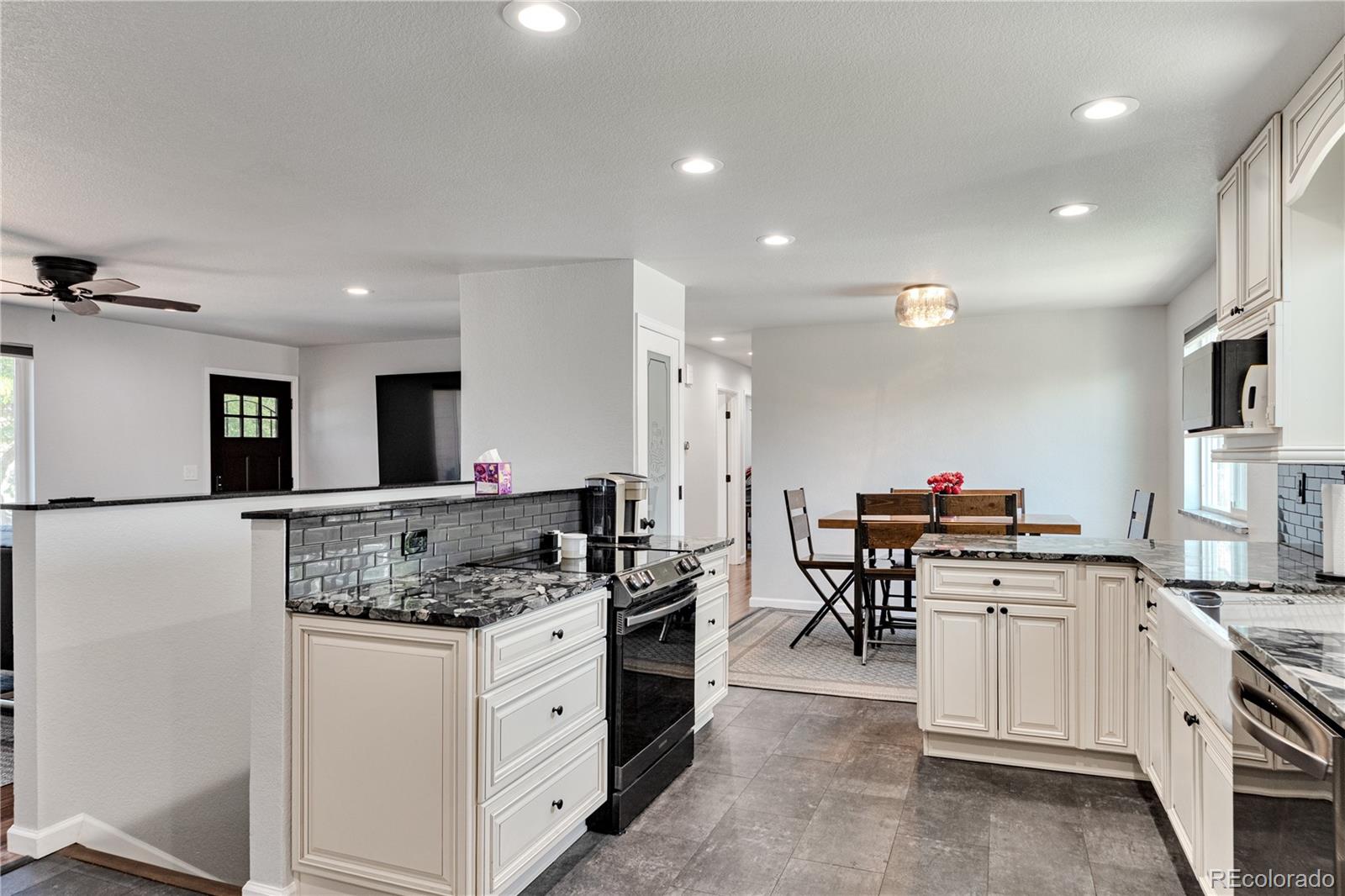 MLS Image #8 for 3298 s olathe way,aurora, Colorado