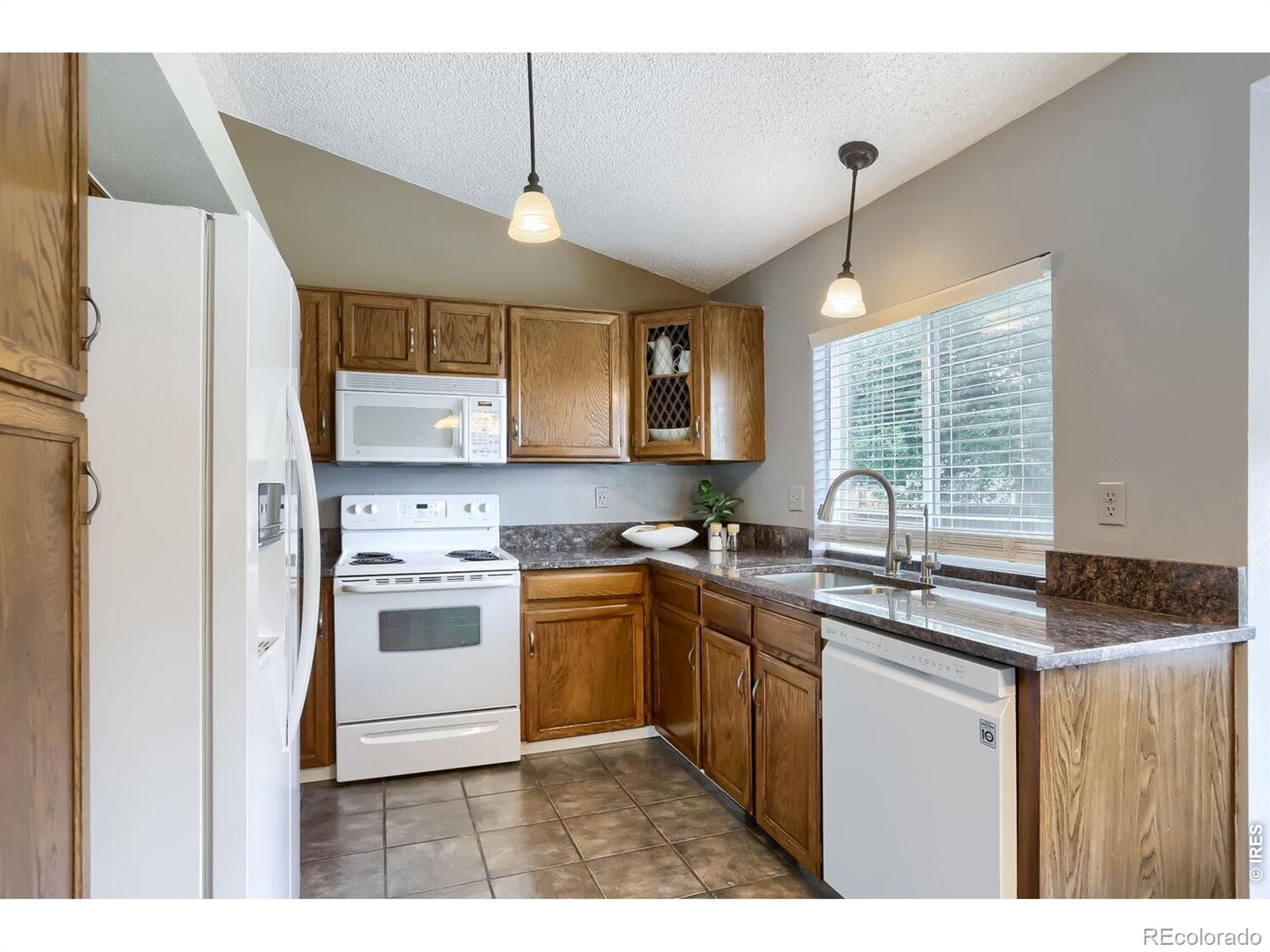 MLS Image #3 for 12093  eudora court,thornton, Colorado