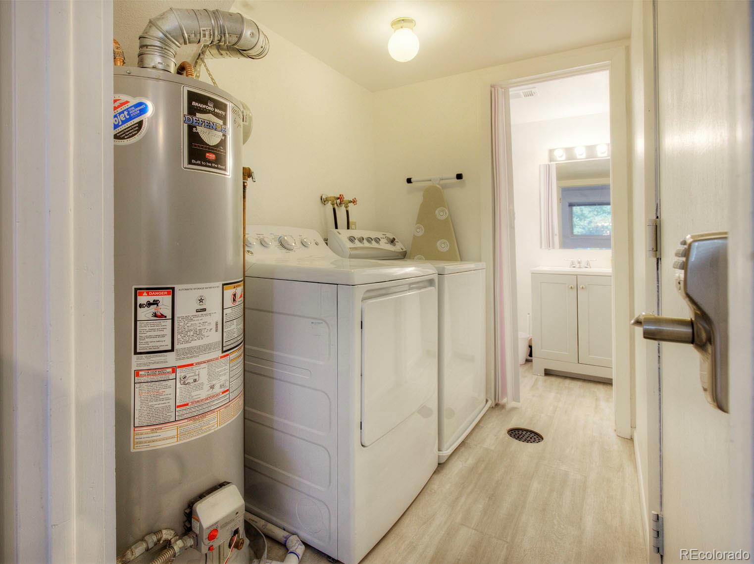MLS Image #17 for 3032 s saulsbury street,denver, Colorado