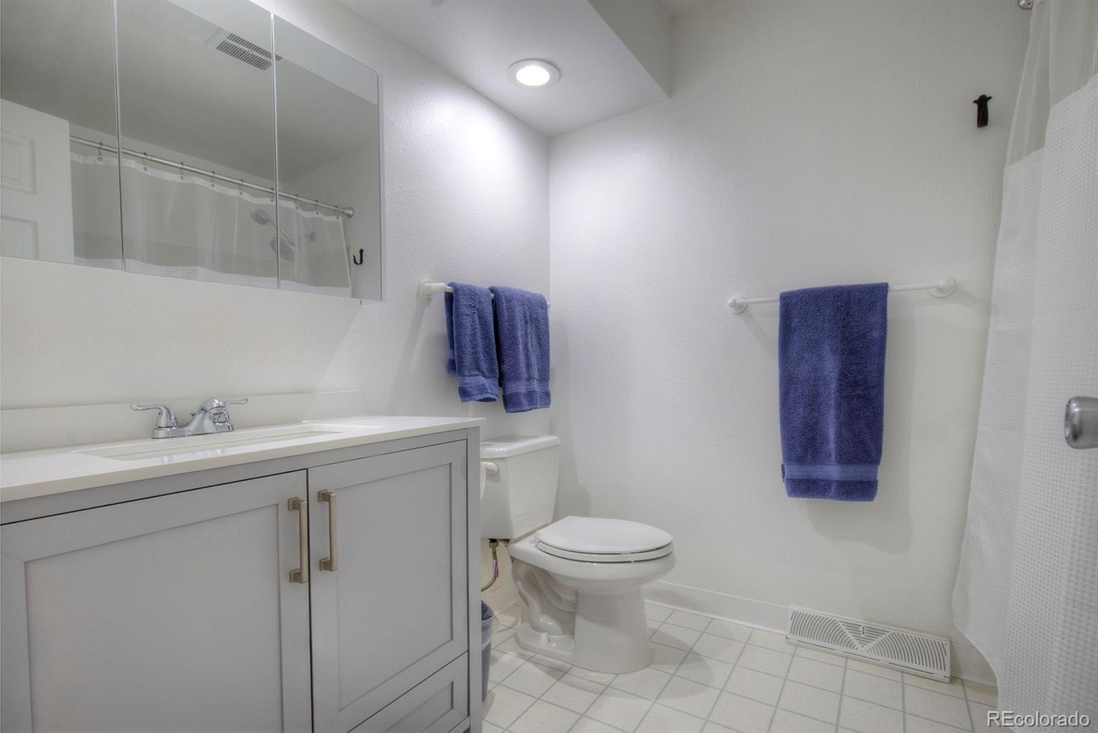 MLS Image #22 for 3032 s saulsbury street,denver, Colorado