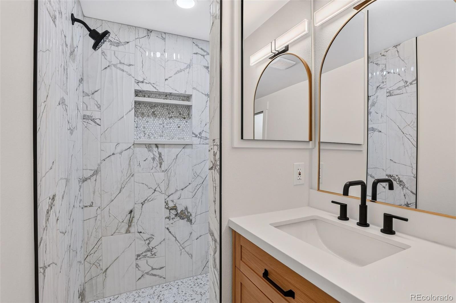 MLS Image #19 for 3014 s cook street,denver, Colorado