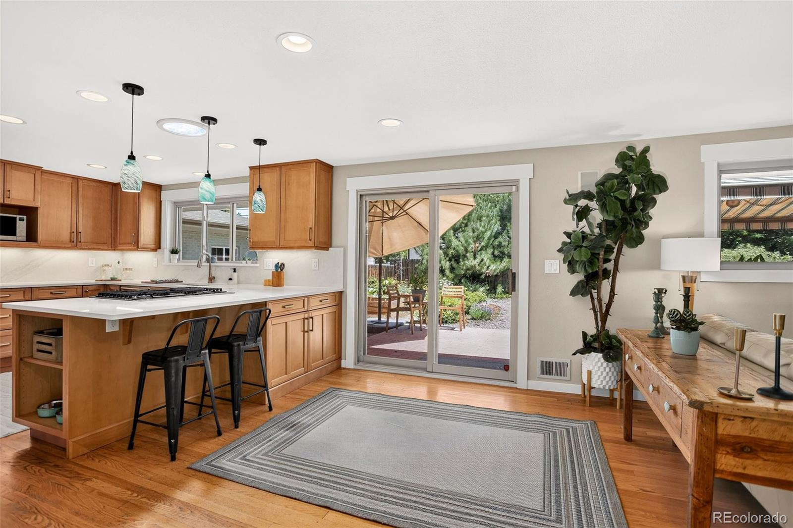 MLS Image #7 for 3014 s cook street,denver, Colorado