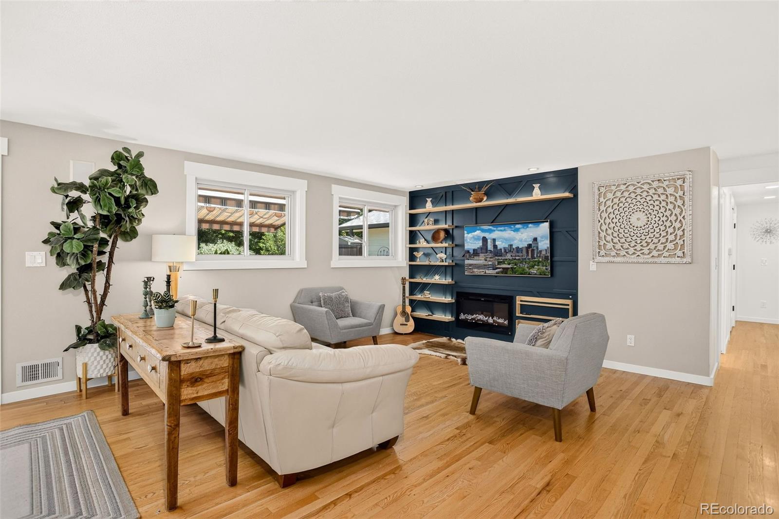 MLS Image #8 for 3014 s cook street,denver, Colorado