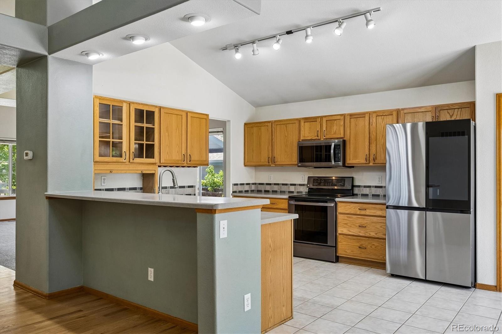 MLS Image #11 for 22725 e alamo place,aurora, Colorado