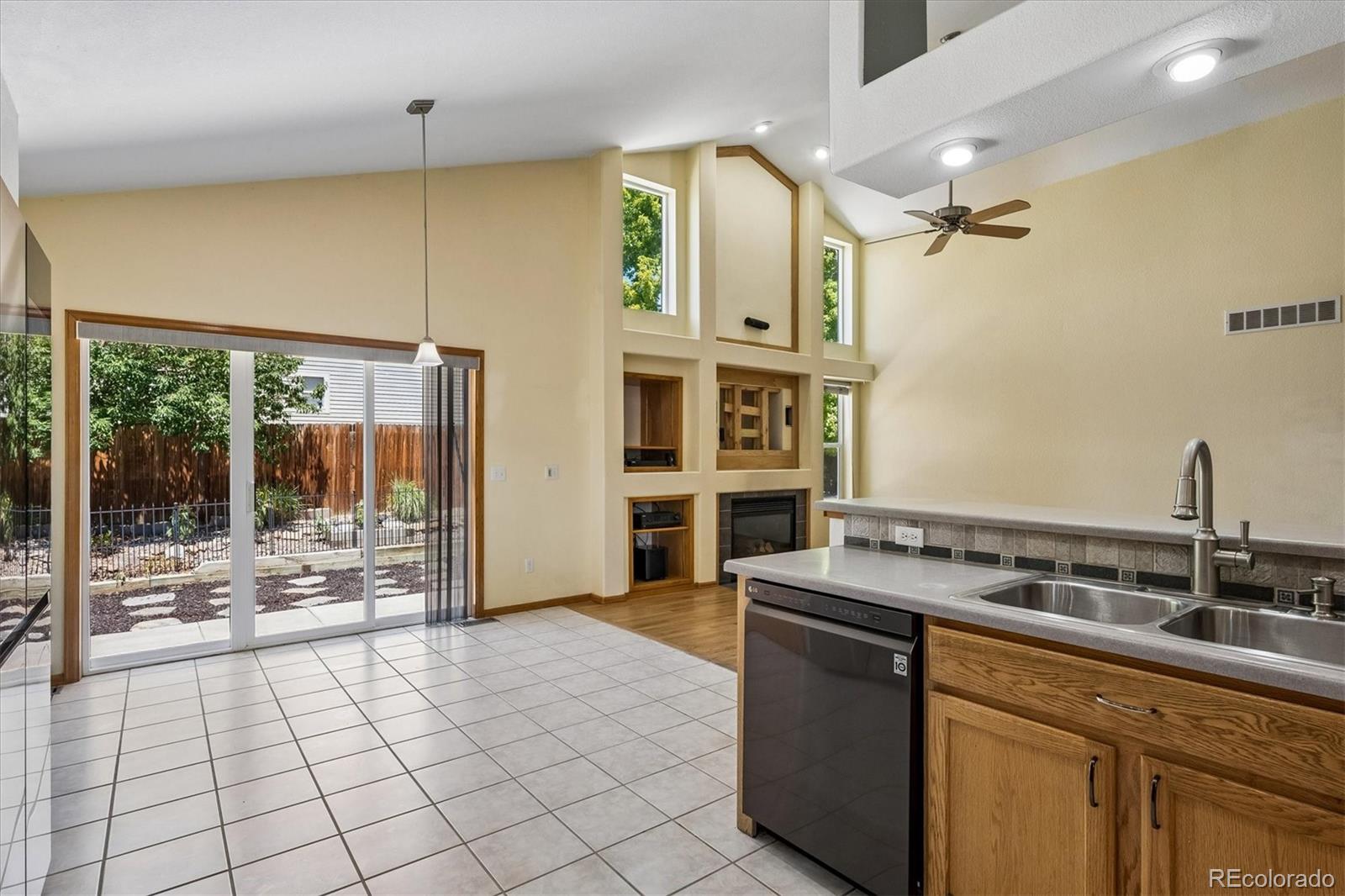 MLS Image #13 for 22725 e alamo place,aurora, Colorado