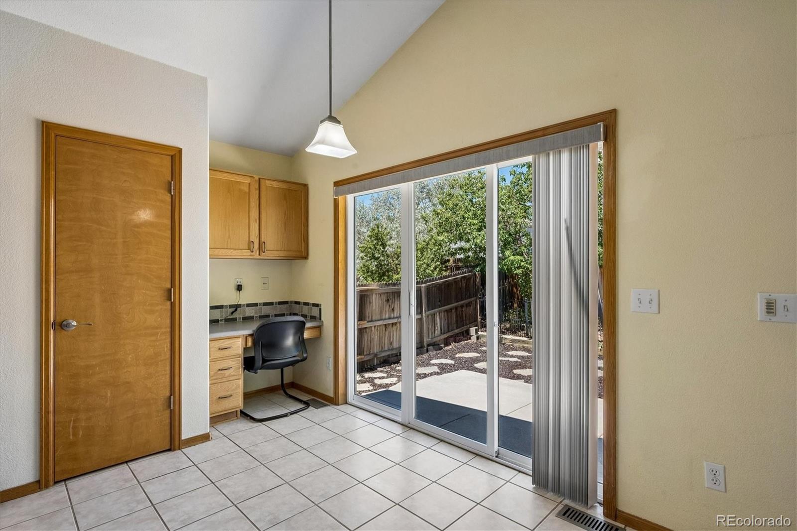 MLS Image #14 for 22725 e alamo place,aurora, Colorado