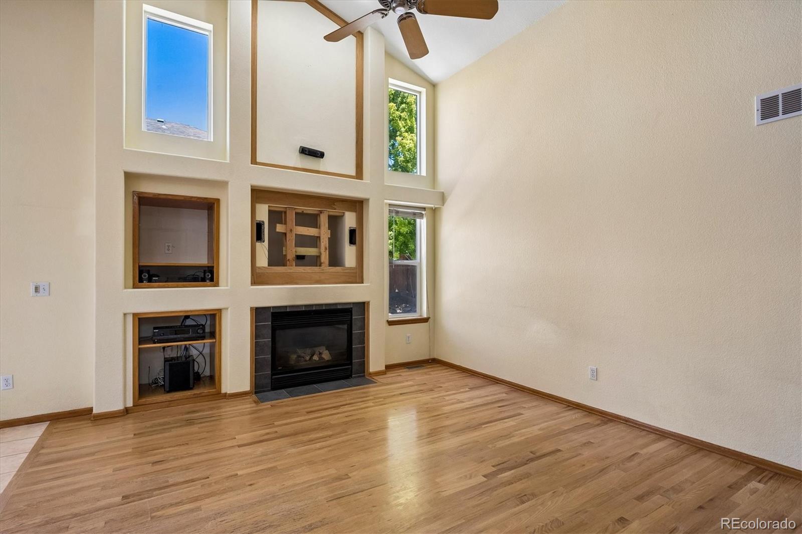 MLS Image #15 for 22725 e alamo place,aurora, Colorado