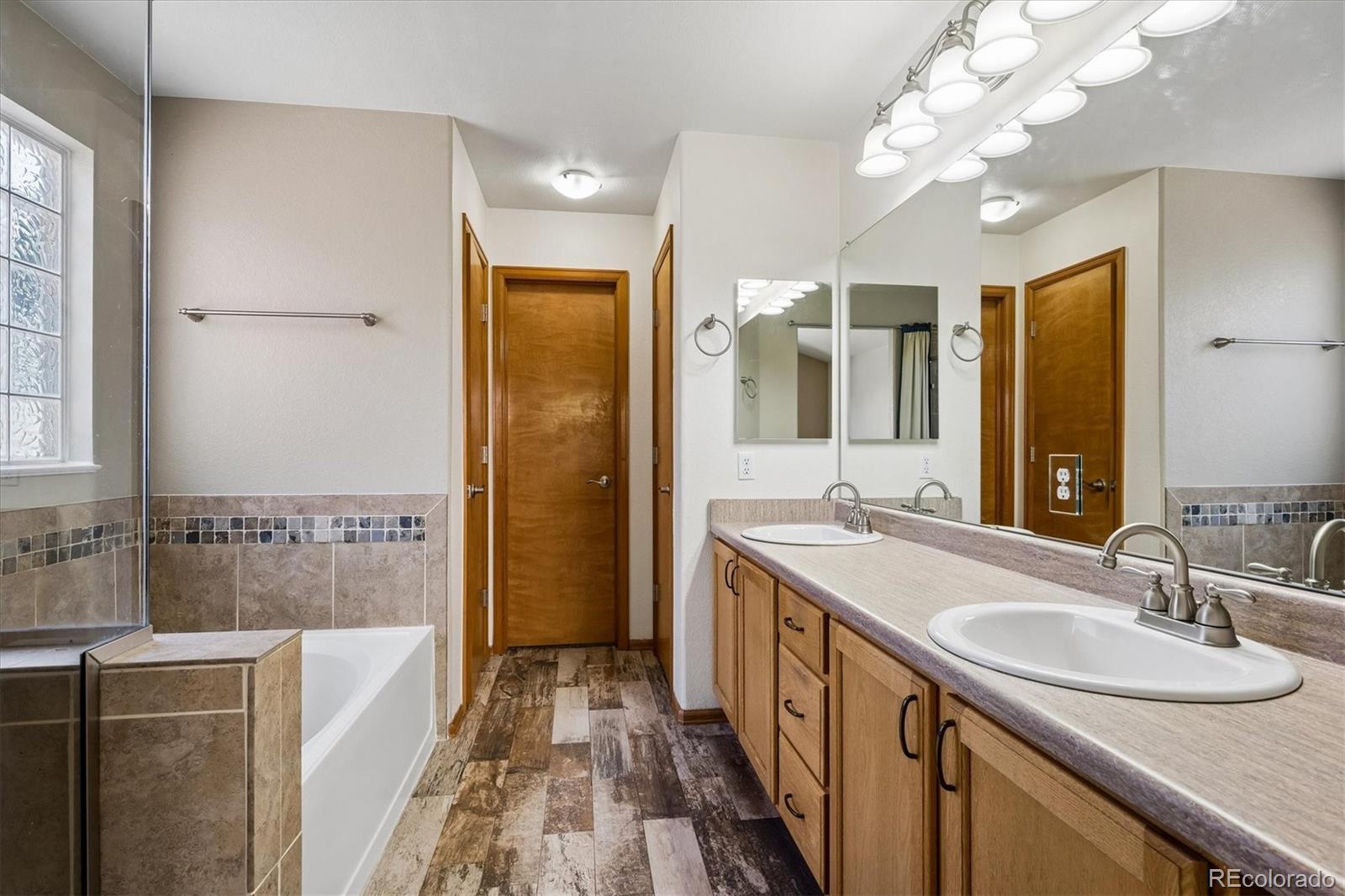 MLS Image #21 for 22725 e alamo place,aurora, Colorado