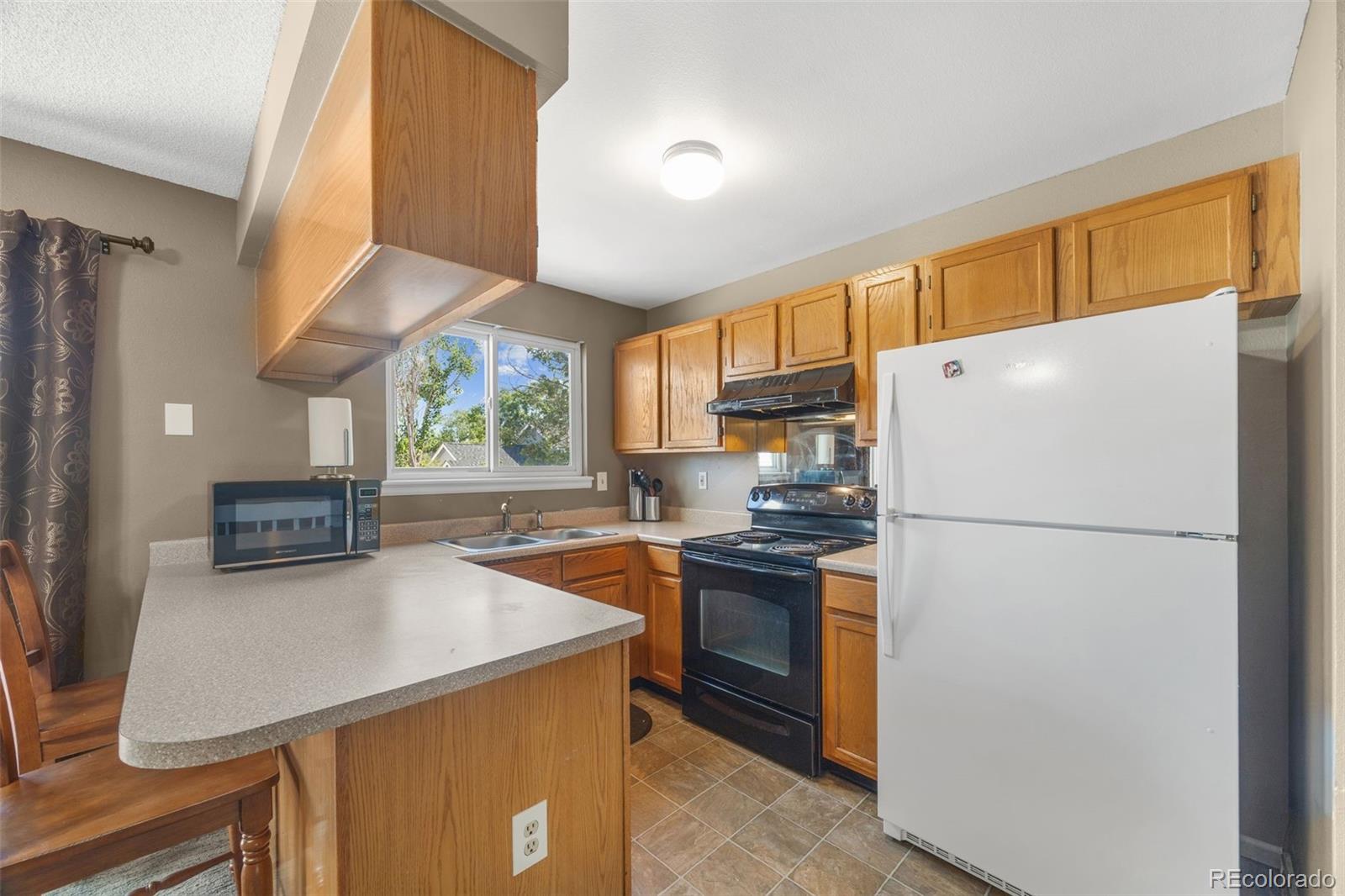 MLS Image #14 for 21173 e 42nd avenue,denver, Colorado