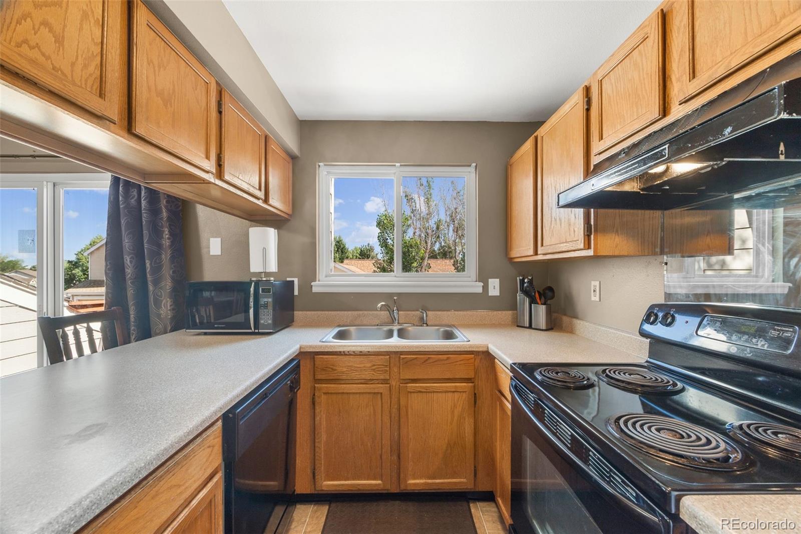 MLS Image #15 for 21173 e 42nd avenue,denver, Colorado