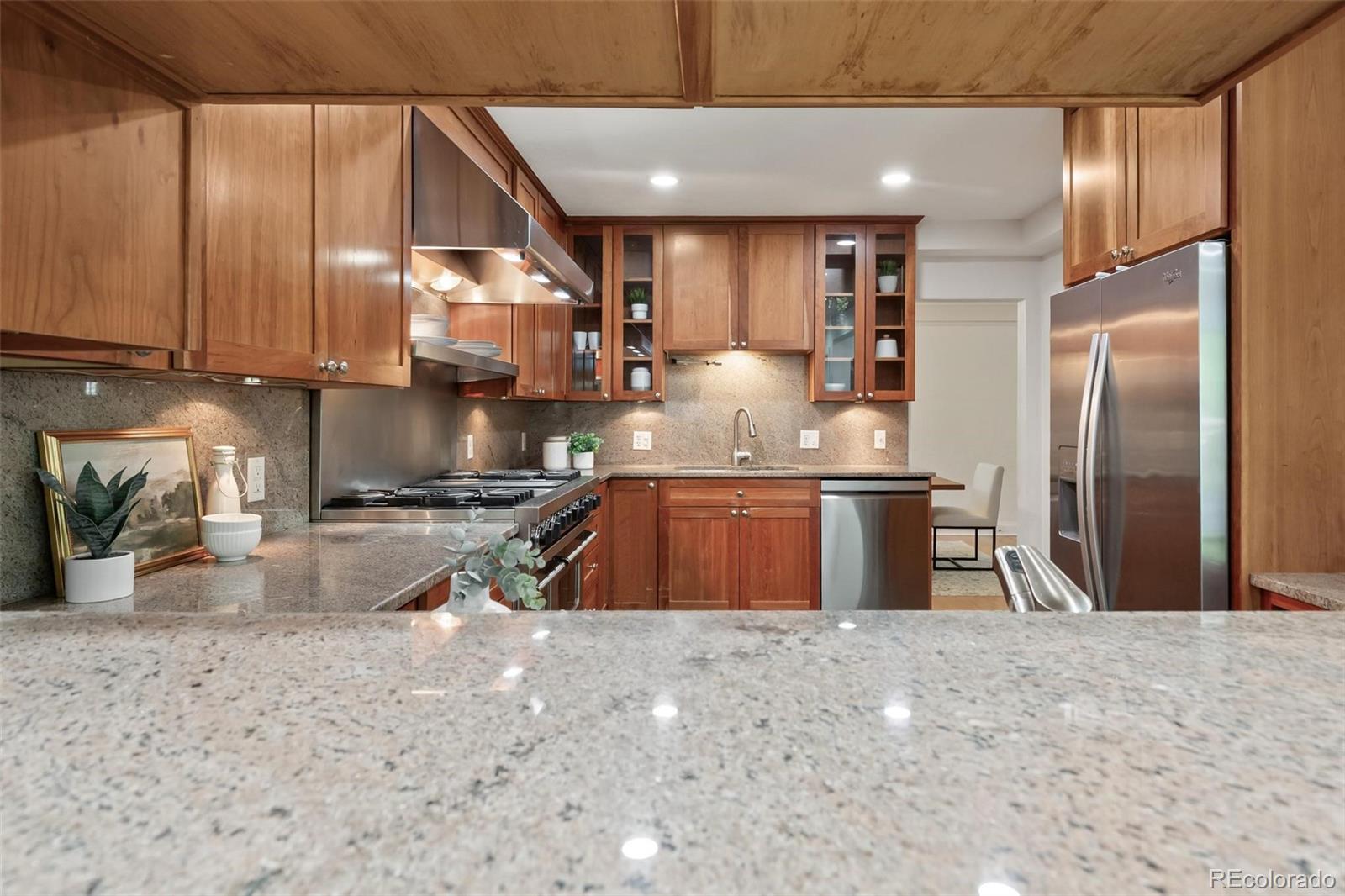 MLS Image #13 for 1617  hudson street,denver, Colorado