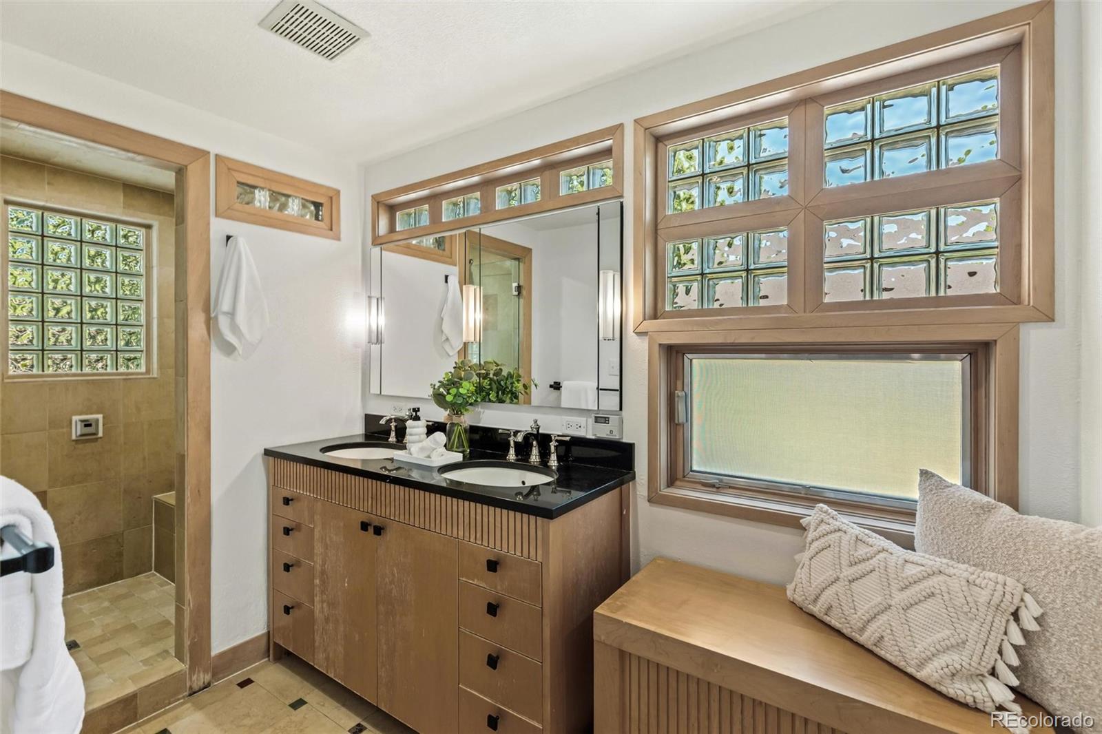MLS Image #32 for 1617  hudson street,denver, Colorado