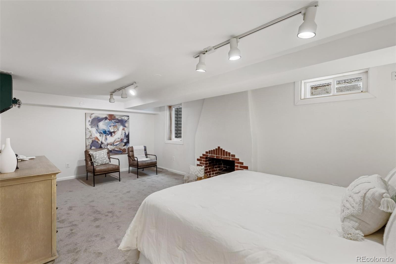 MLS Image #36 for 1617  hudson street,denver, Colorado
