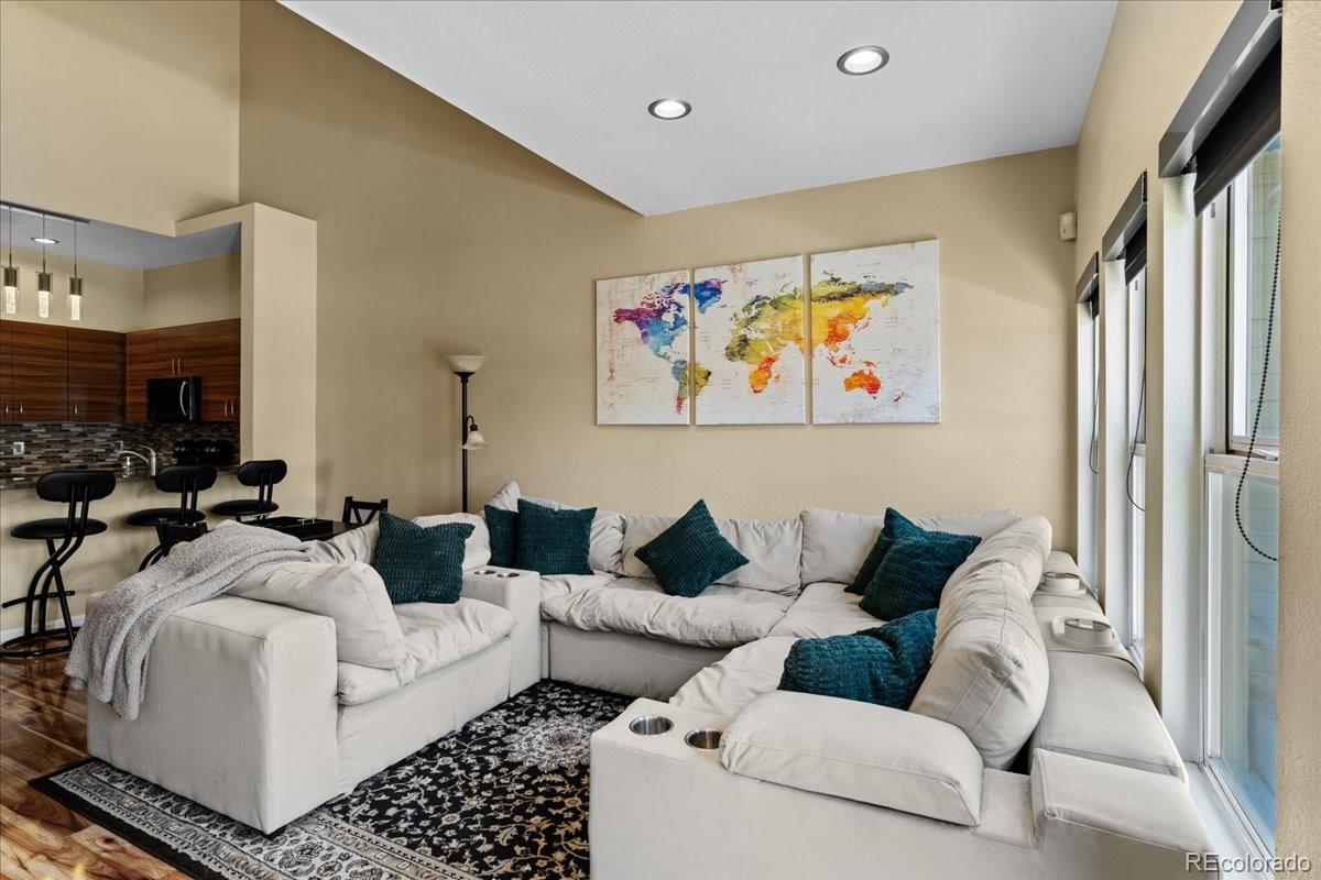 MLS Image #3 for 8707 e florida avenue 804,denver, Colorado