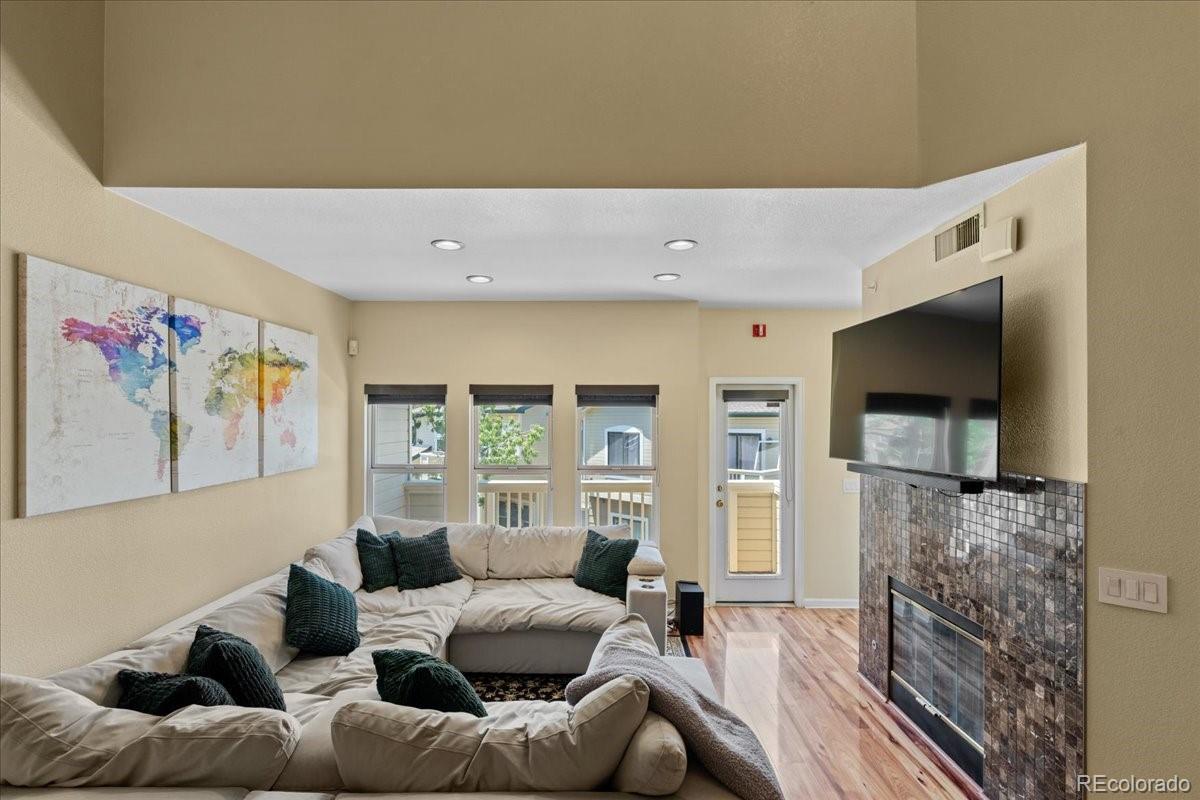 MLS Image #5 for 8707 e florida avenue 804,denver, Colorado
