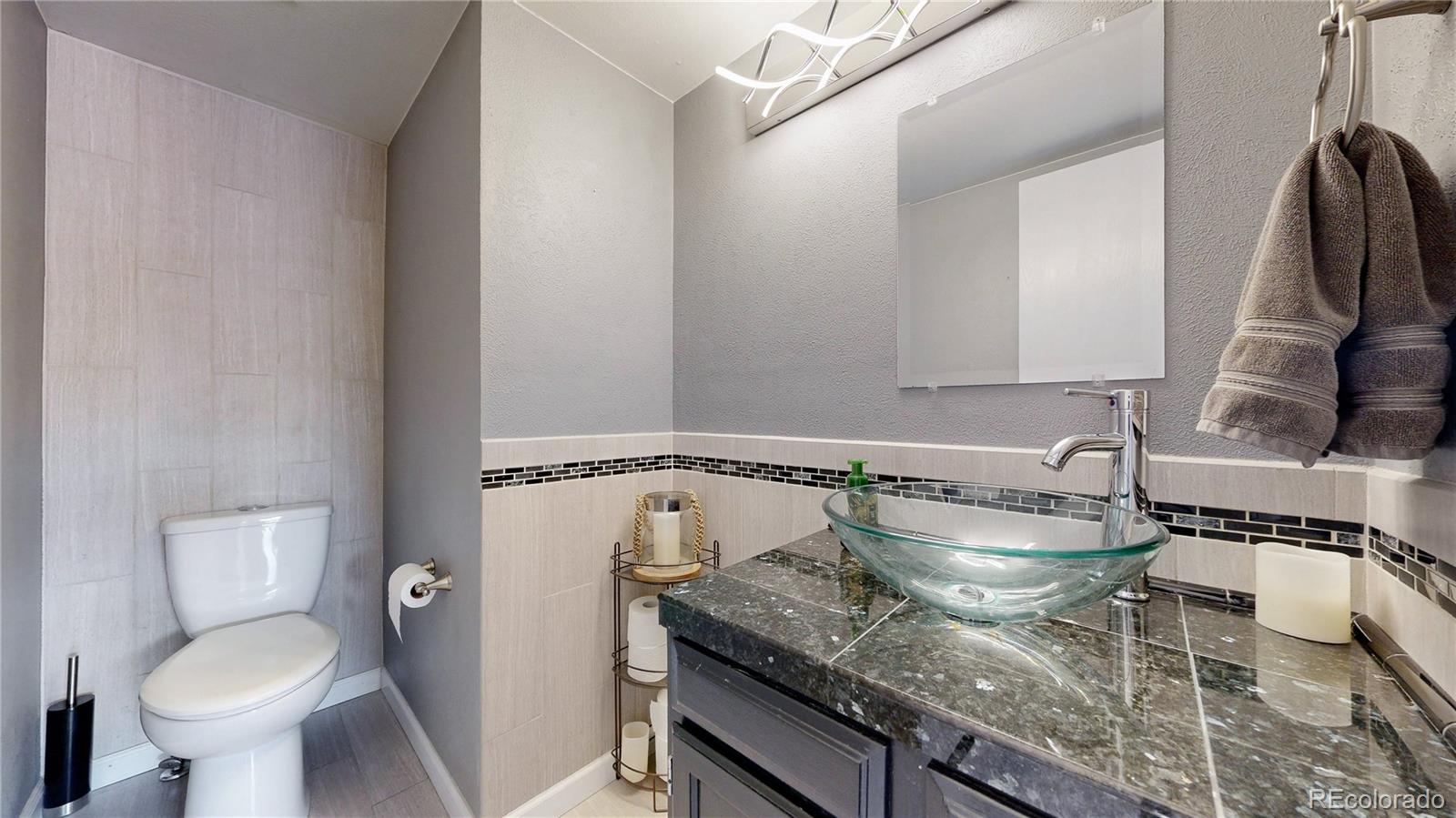 MLS Image #16 for 4887 s field way,littleton, Colorado