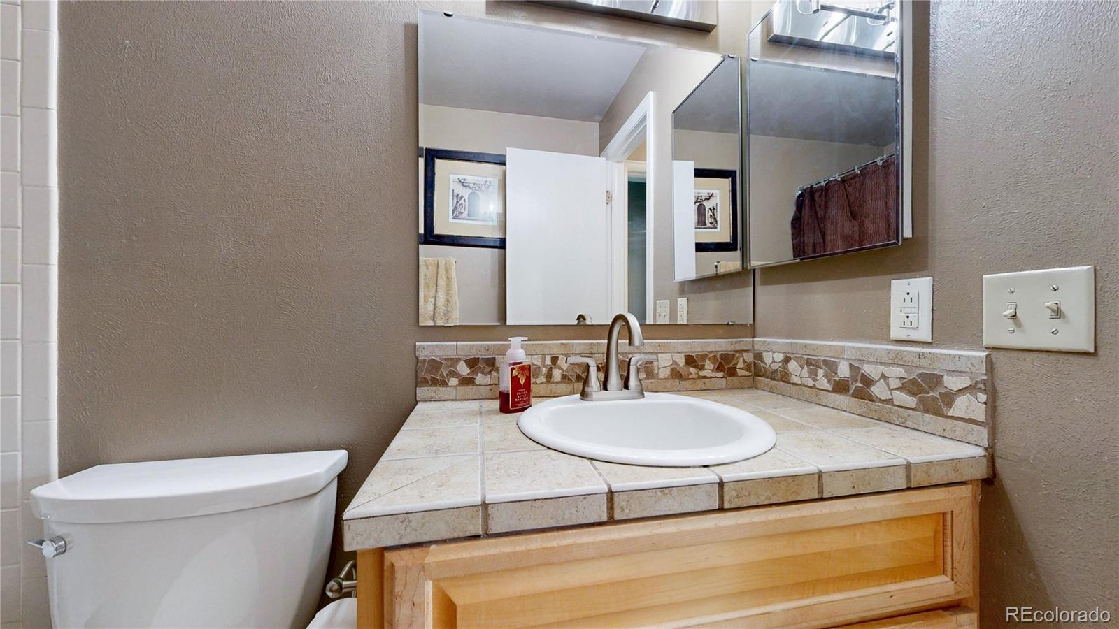 MLS Image #26 for 4887 s field way,littleton, Colorado
