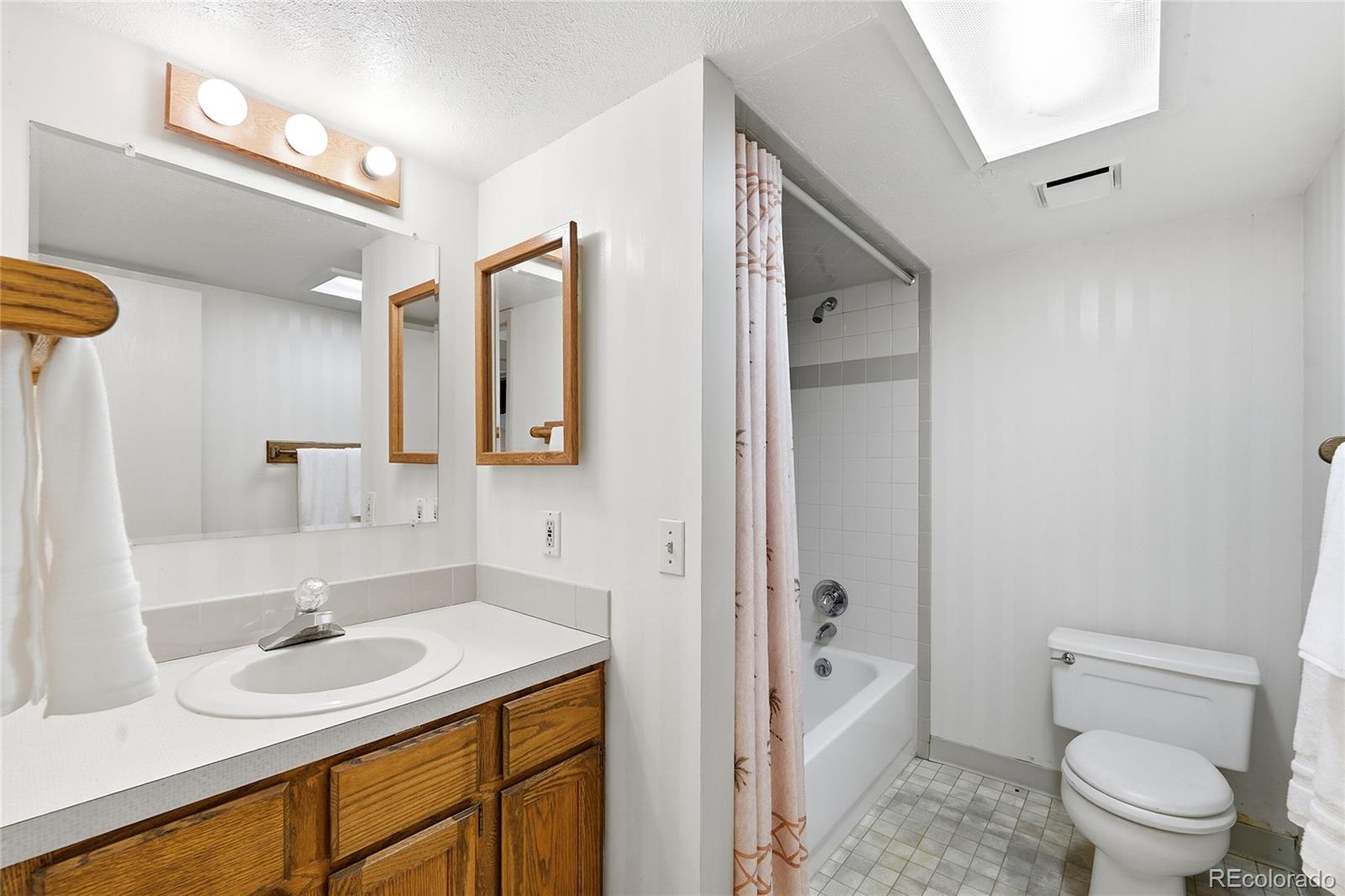 MLS Image #31 for 6982 s niagara court,englewood, Colorado