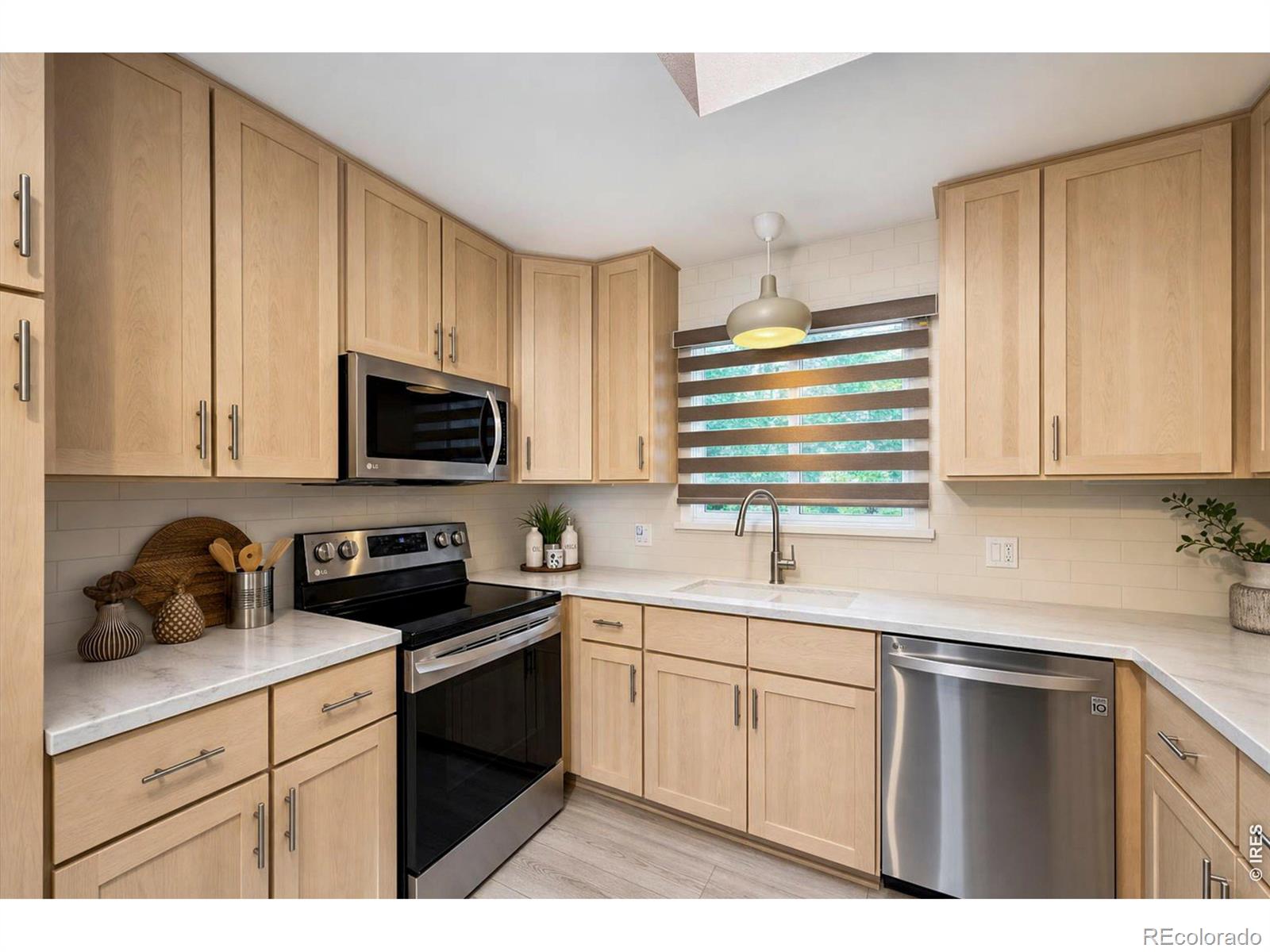 MLS Image #14 for 300  crestridge lane,longmont, Colorado