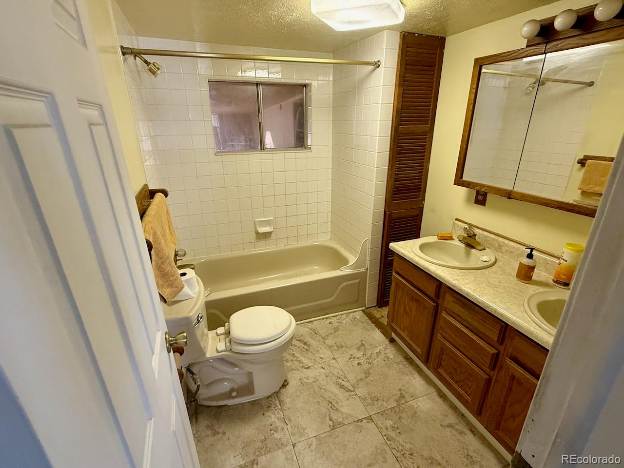 MLS Image #13 for 2625 w yale avenue,denver, Colorado