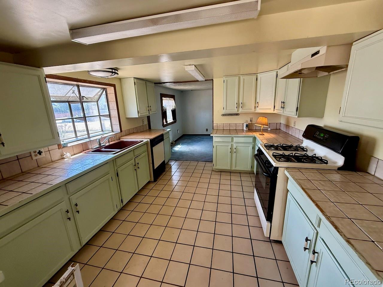MLS Image #8 for 2625 w yale avenue,denver, Colorado
