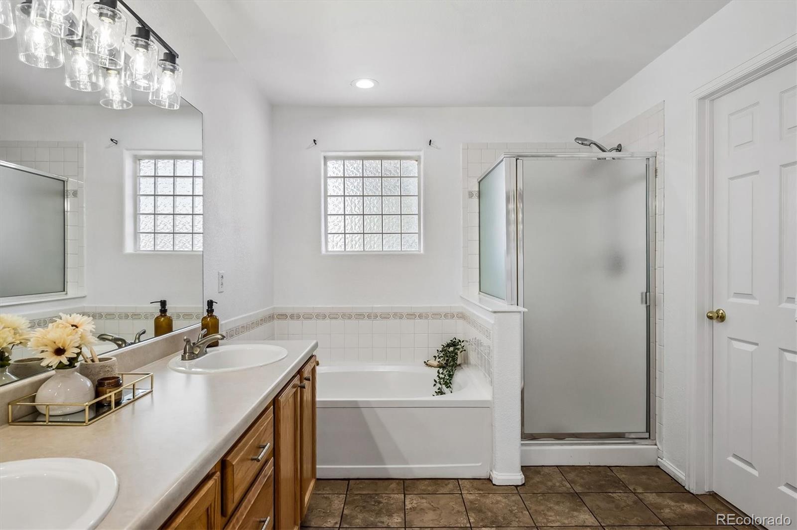 MLS Image #19 for 1375 s dayton court,denver, Colorado