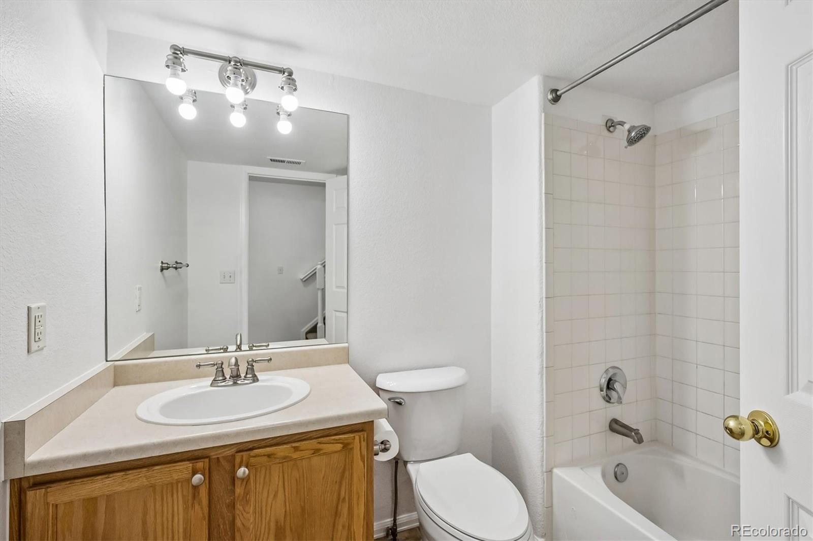 MLS Image #26 for 1375 s dayton court,denver, Colorado