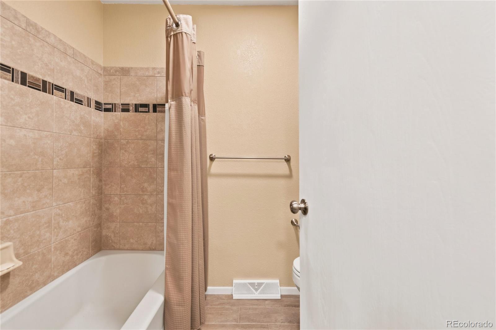 MLS Image #26 for 2188 s coors circle,denver, Colorado
