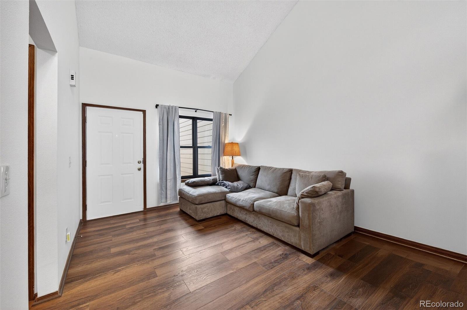 MLS Image #4 for 10490 w fair avenue,littleton, Colorado
