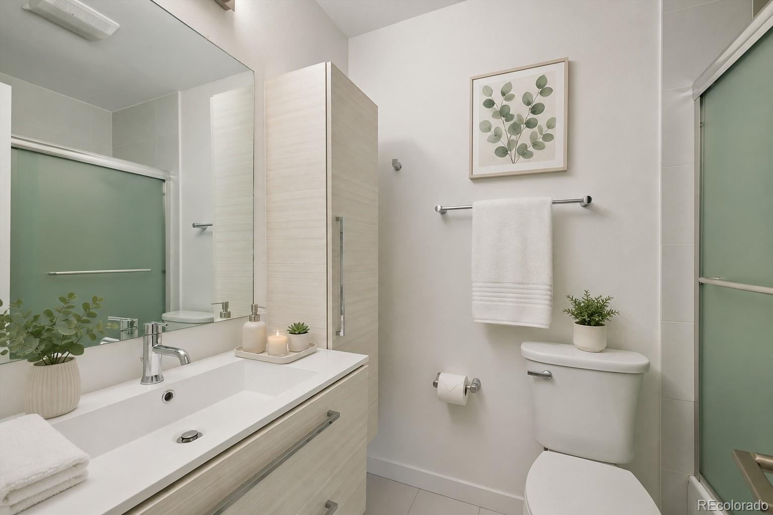 MLS Image #9 for 6825 e arizona avenue,denver, Colorado