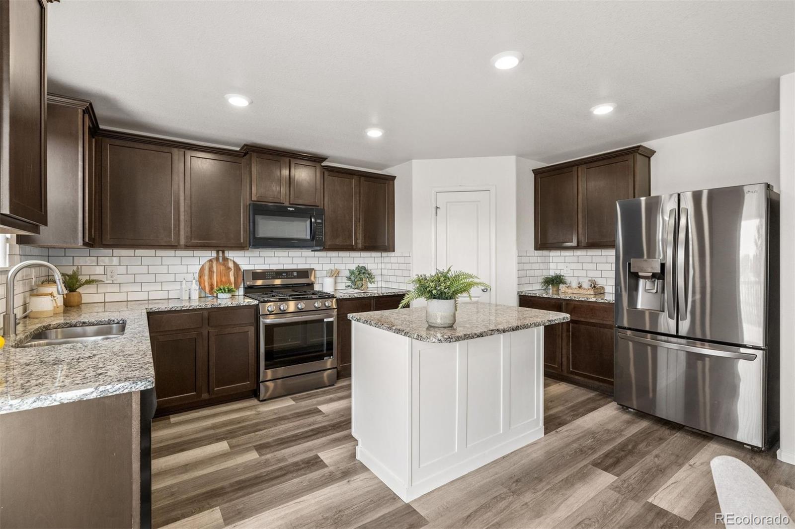 MLS Image #14 for 300  mesa avenue,lochbuie, Colorado