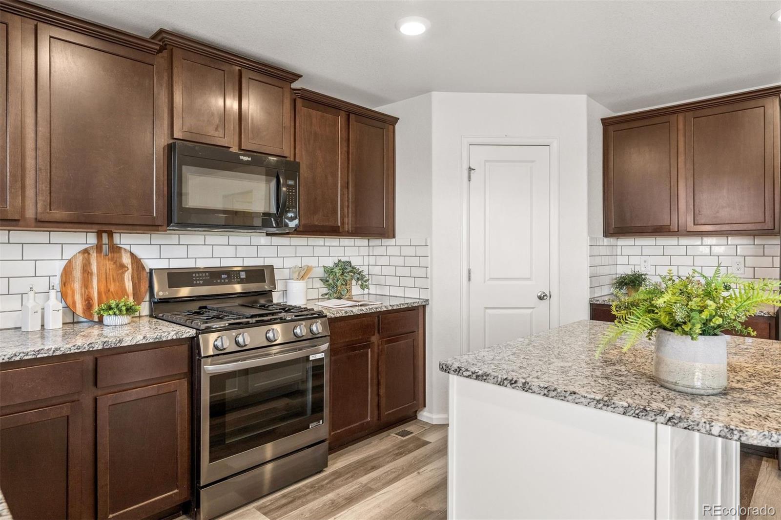 MLS Image #18 for 300  mesa avenue,lochbuie, Colorado