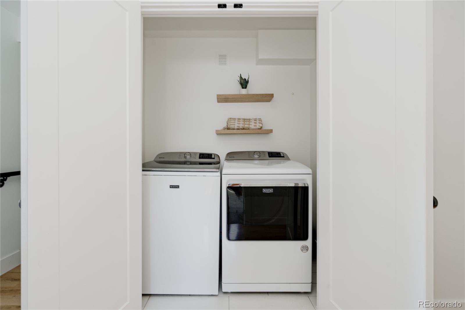 MLS Image #38 for 521  fox street,denver, Colorado