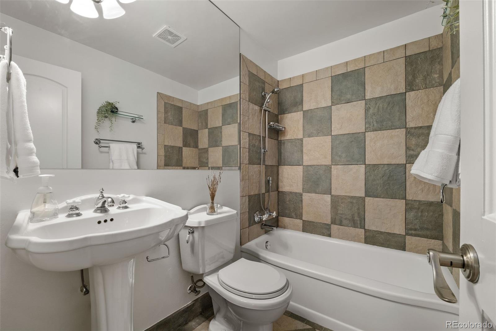 MLS Image #42 for 1075  jersey street,denver, Colorado